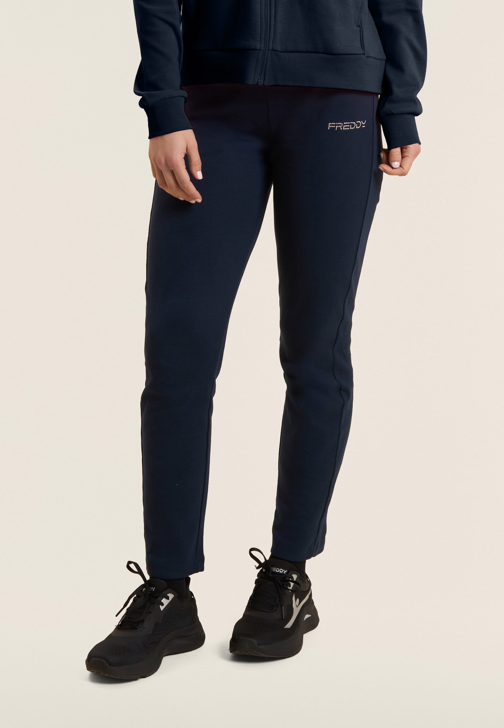 freddy-tuta-donna-con-zip-collo-alto-logo-perline-rosa image 4