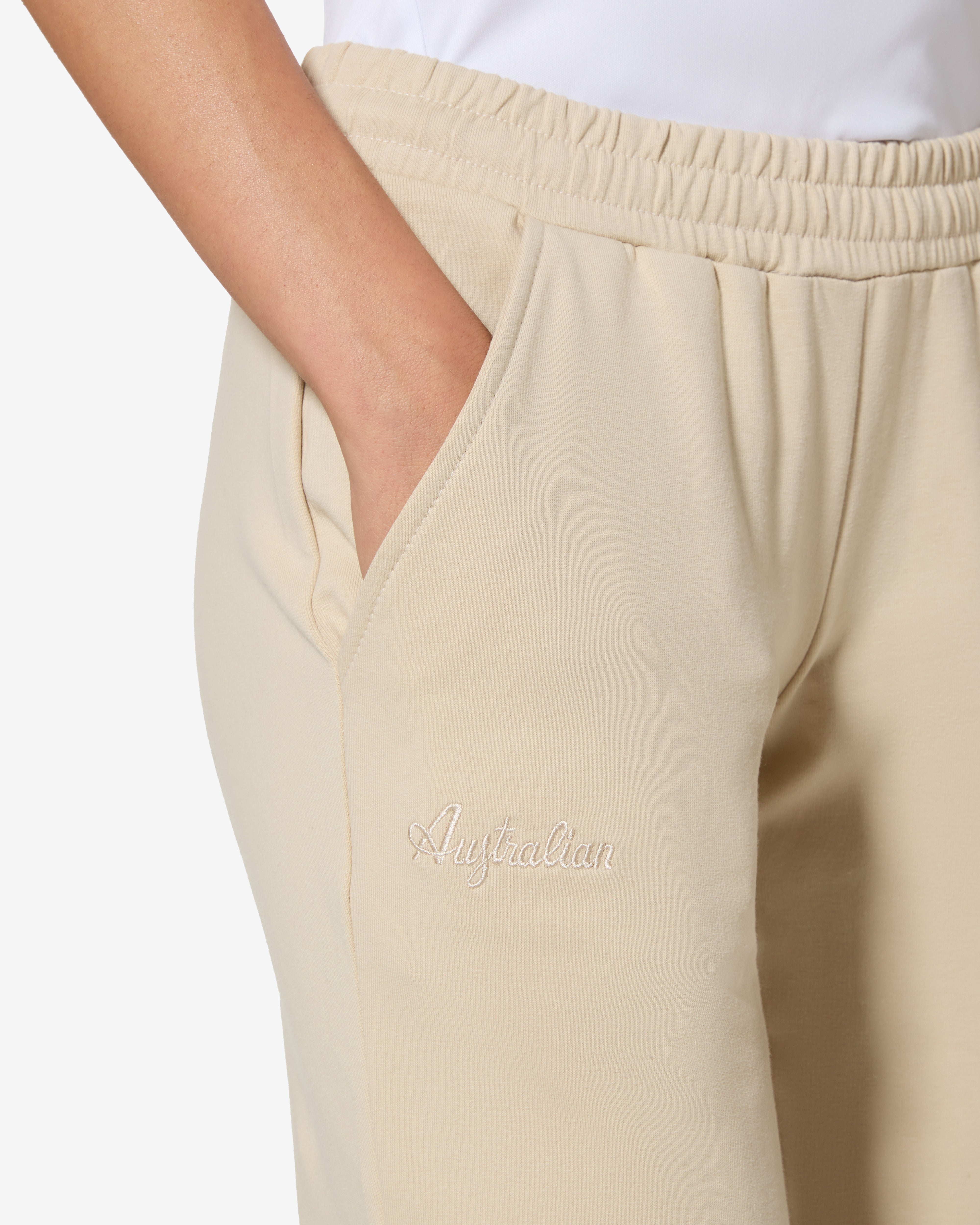 australian-essentials-track-pant-sportswear-pantalone-felpa-sabbia image 4