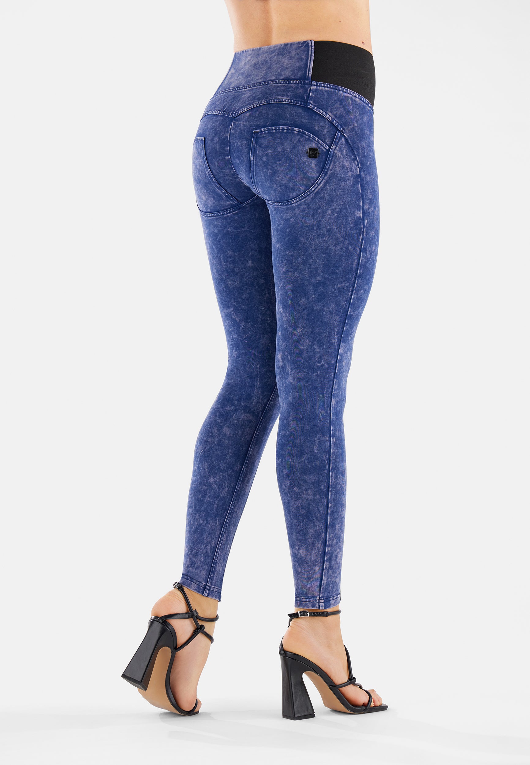 freddy-pantaloni-wr-up-superskinny-vita-alta-jersey-ice-wash-con-elastici image 7