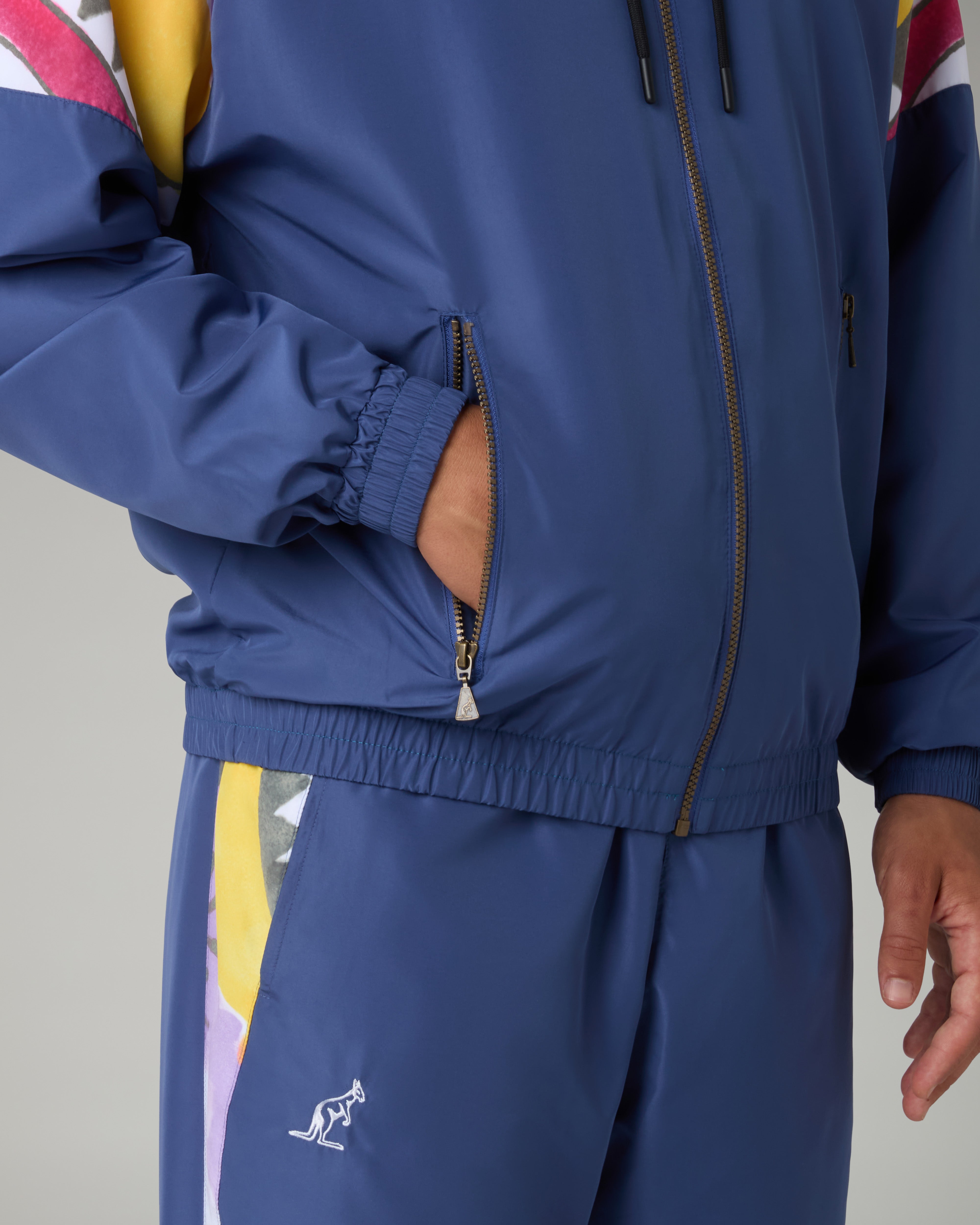 australian-native-old-track-jacket-jeans image 5