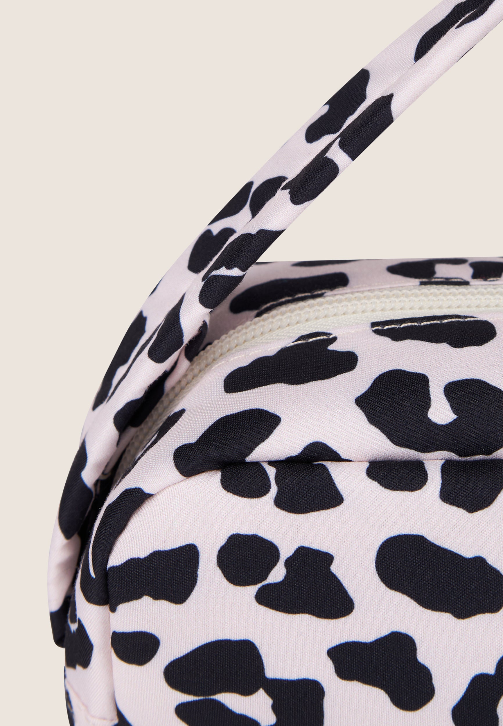 freddy-borsa-a-spalla-leopardata-in-poliestere-con-logo image 4
