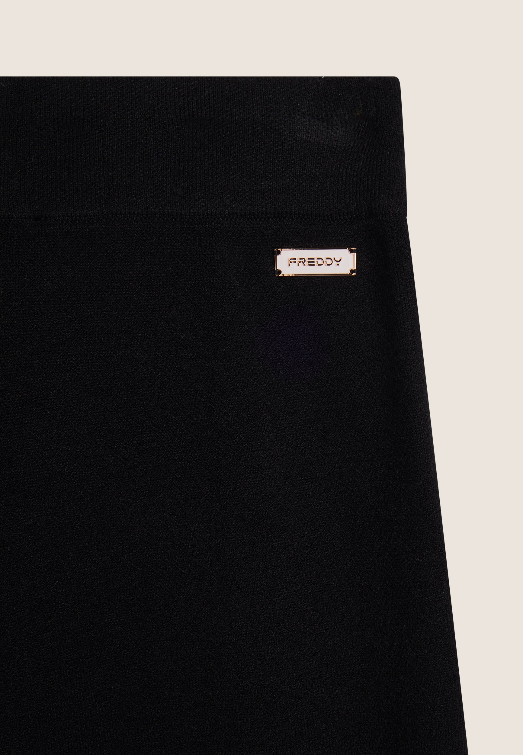 freddy-pantalone-comfort-fit-in-maglia-tricot-rasata-senza-cuciture image 7