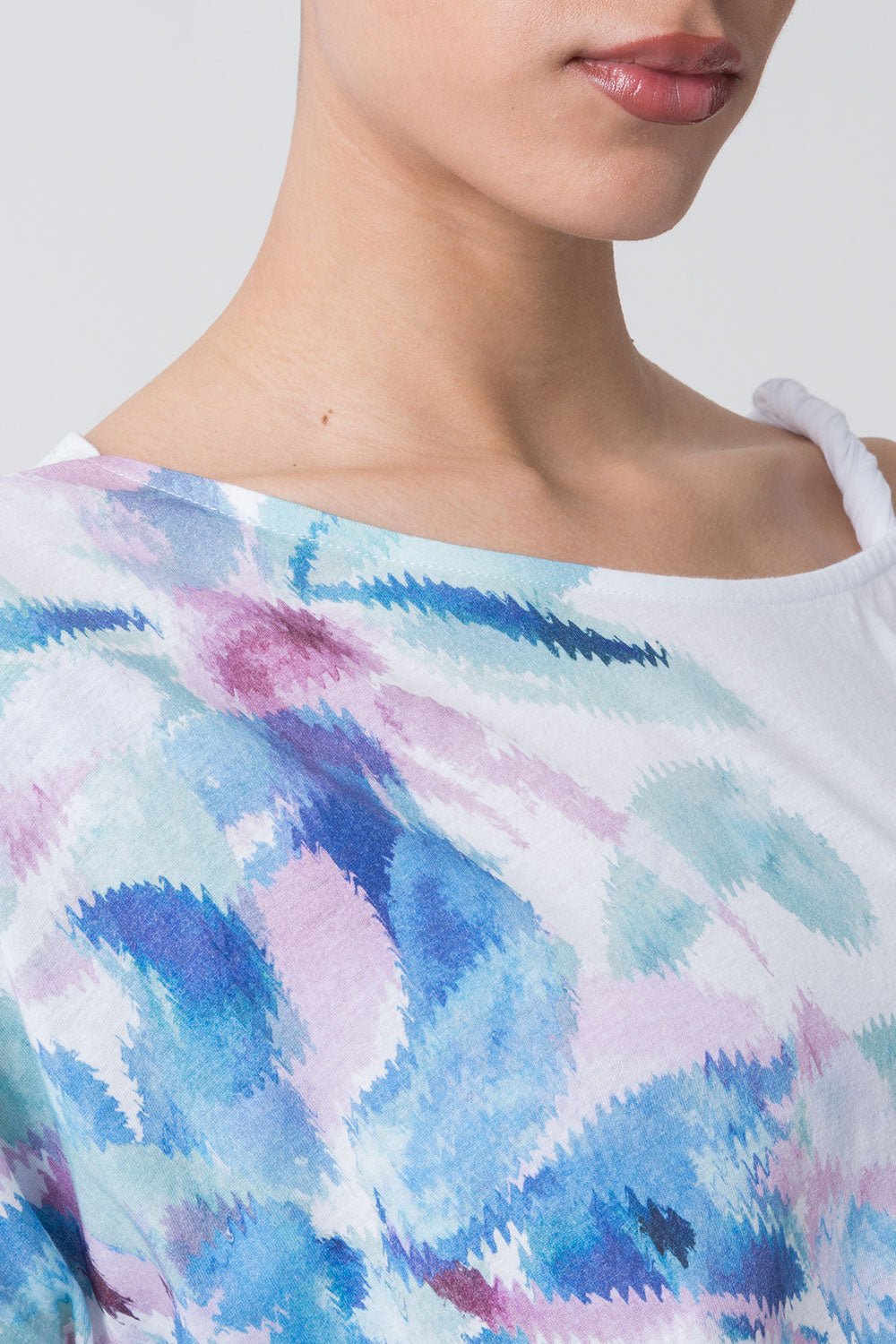 dimensione-danza-summer-t-shirt-monospalla-con-stampa-floreale-donna image 5