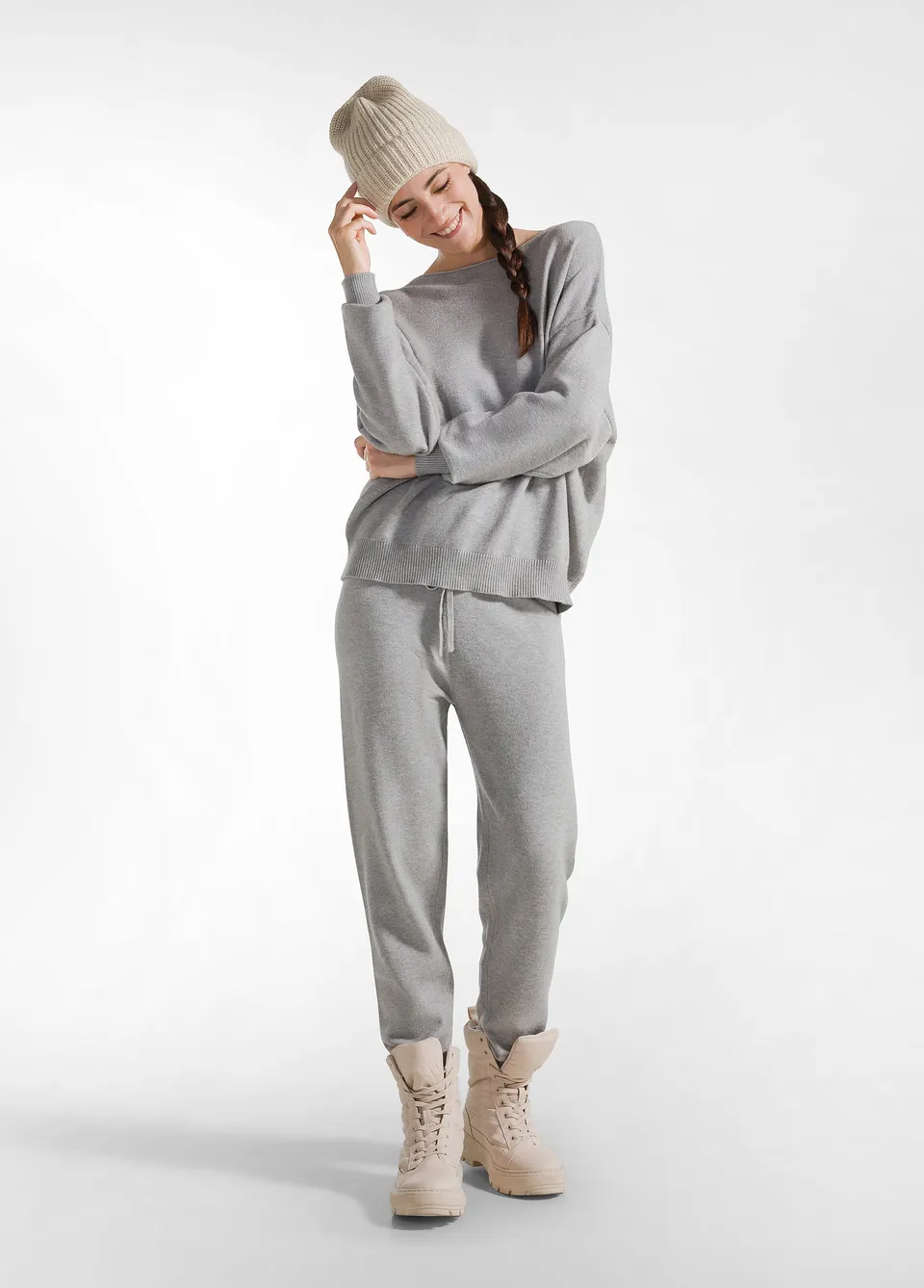 deha-jogger-a-maglia-grigio-donna-comfort image 1