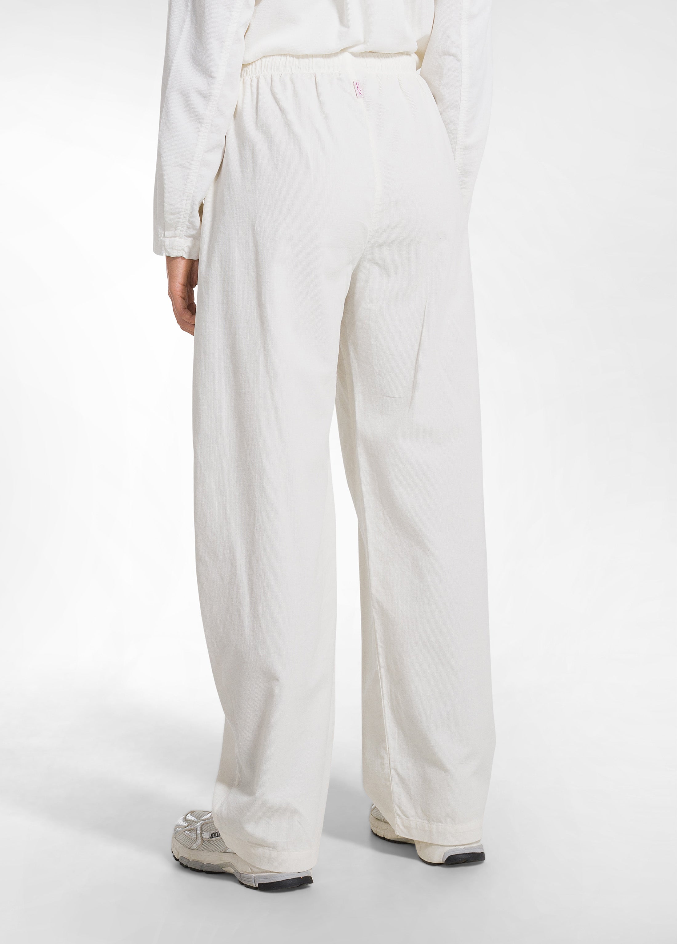 deha-pantalone-morbido-in-velluto-mille-righe-bianco image 3