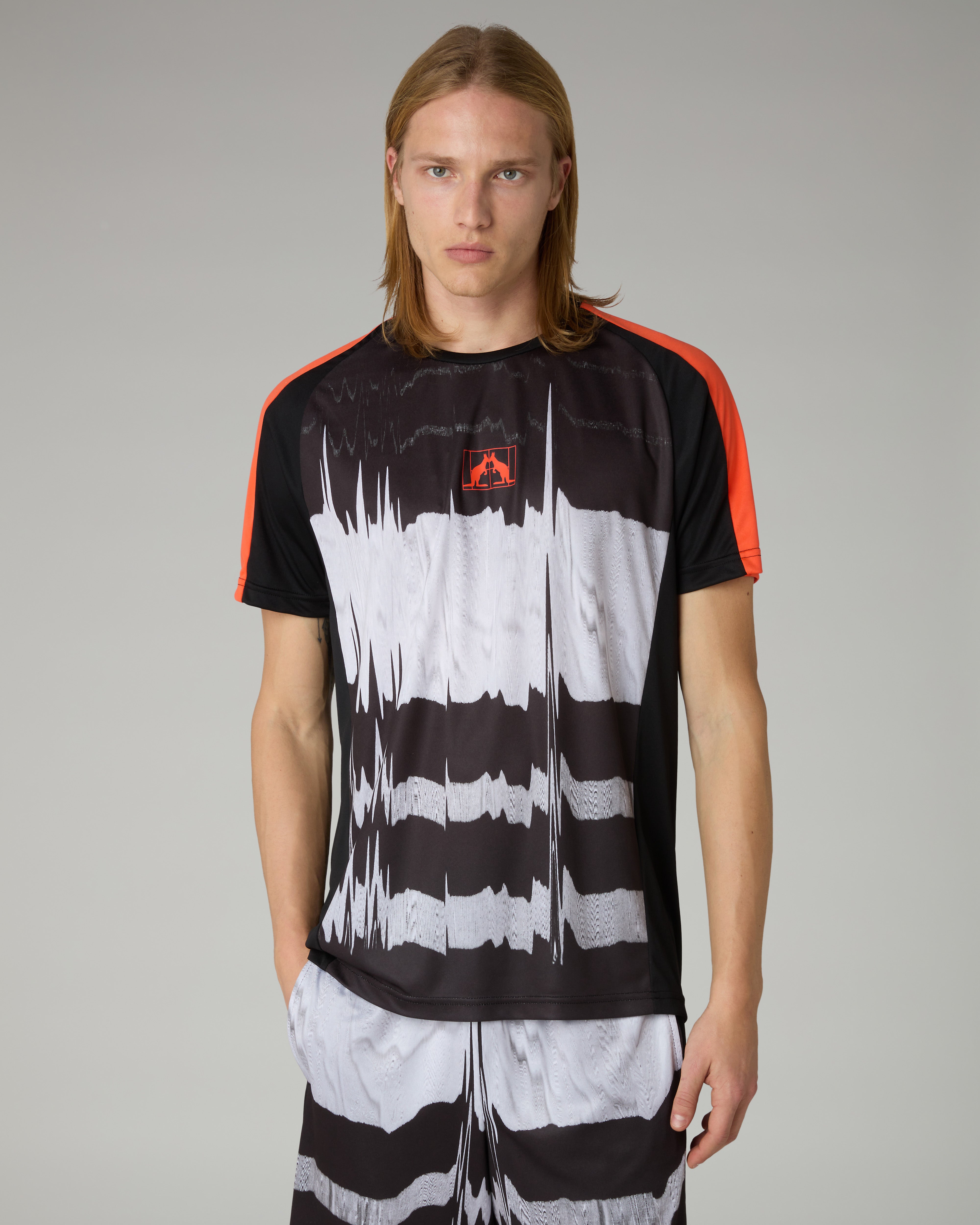australian-vibration-t-shirt-padel-nera-ace-performance image 1