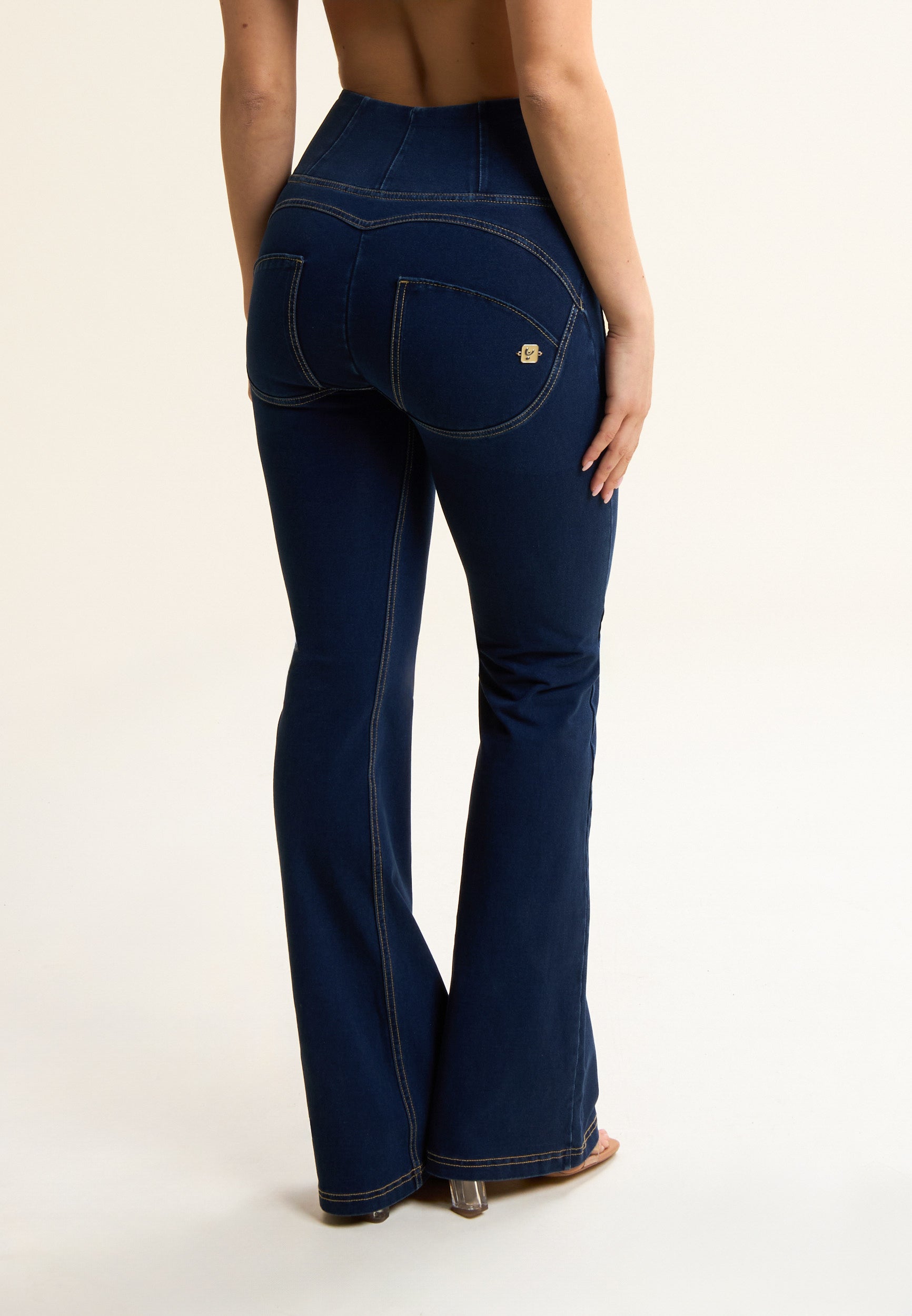 freddy-jeans-push-up-wr-up-flare-denim-washed-vita-alta-sostenibile image 4