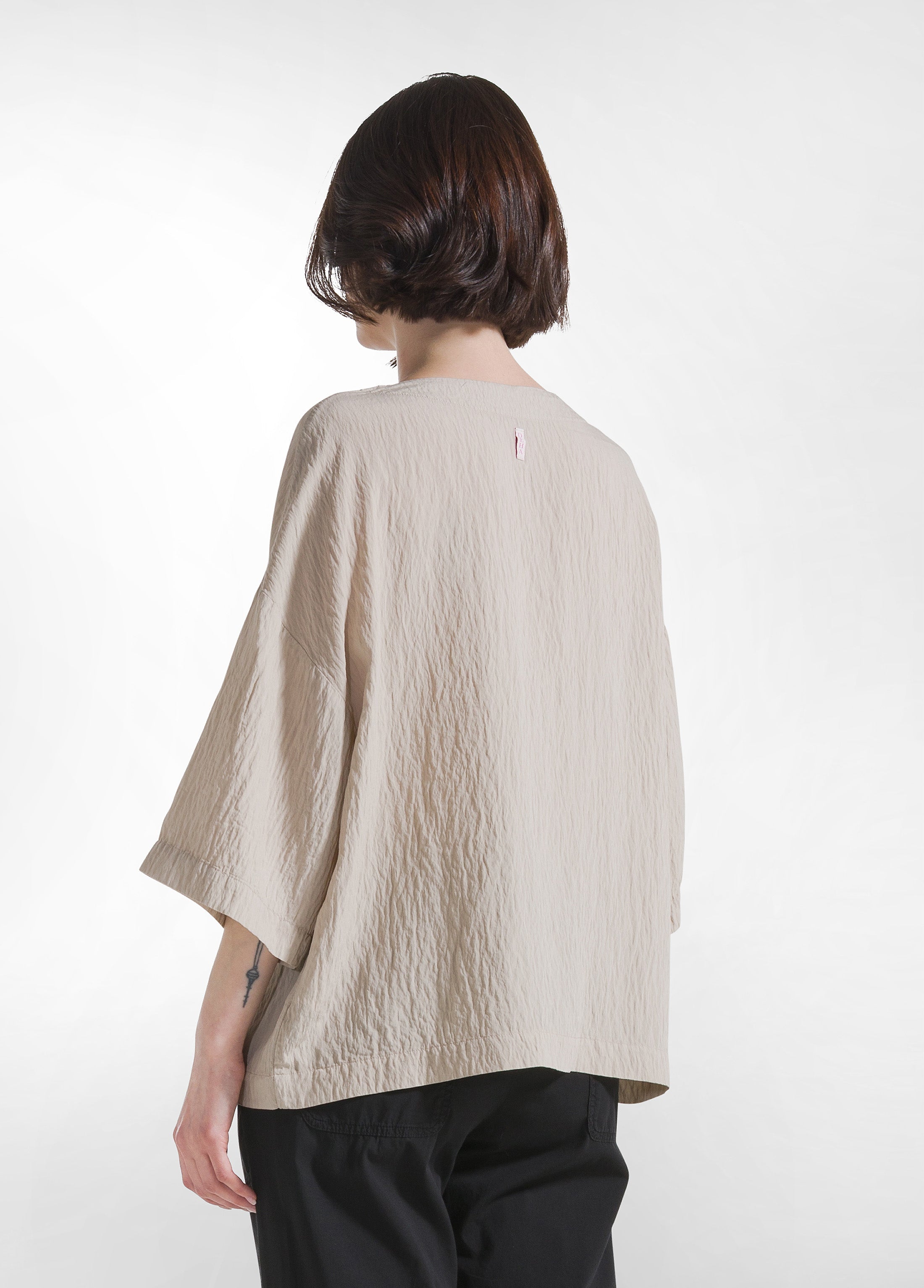 deha-t-shirt-ampia-in-viscosa-effetto-crinkle-beige image 2