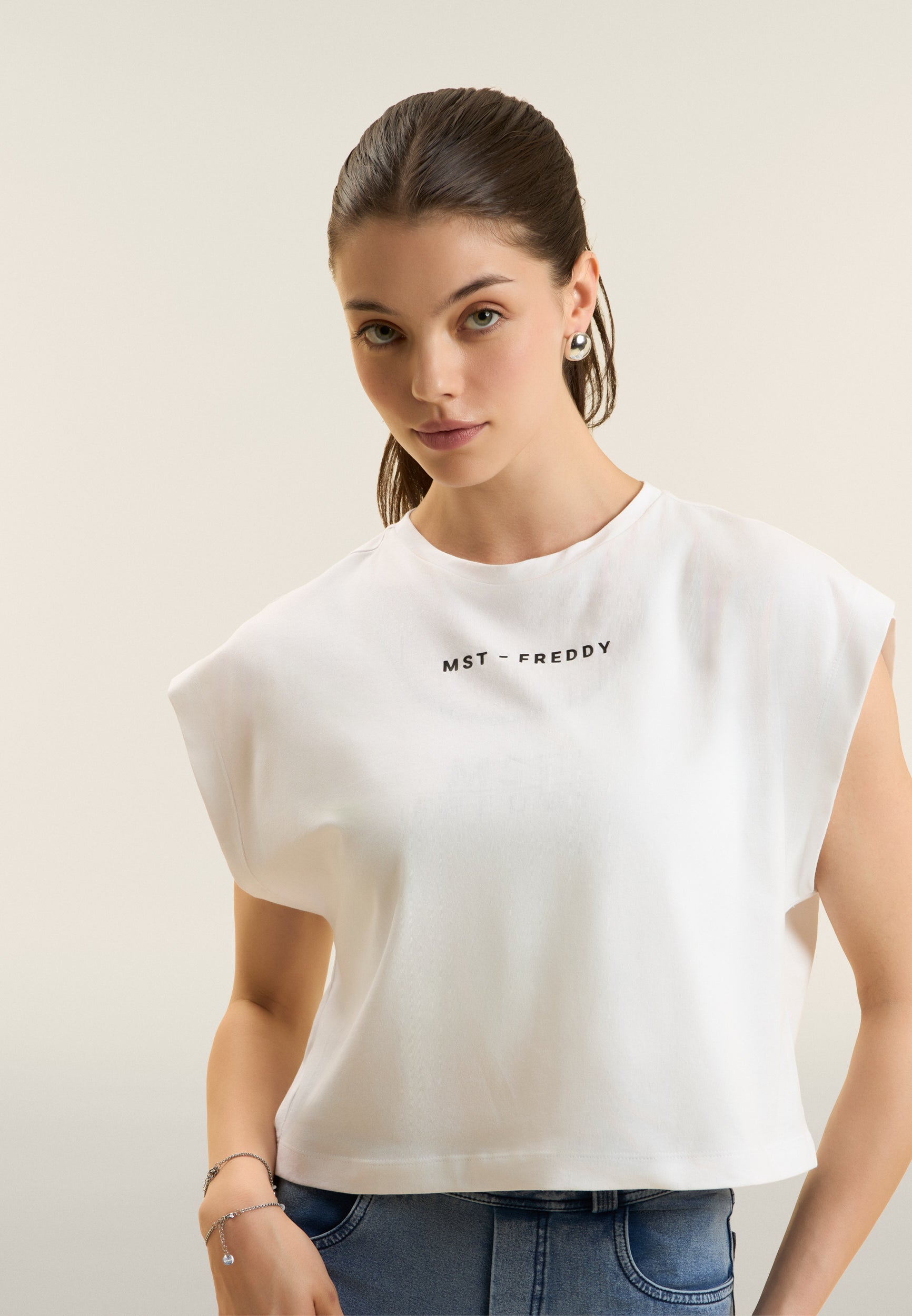 freddy-t-shirt-cropped-manica-corta-con-stampe-mst-freddy image 4