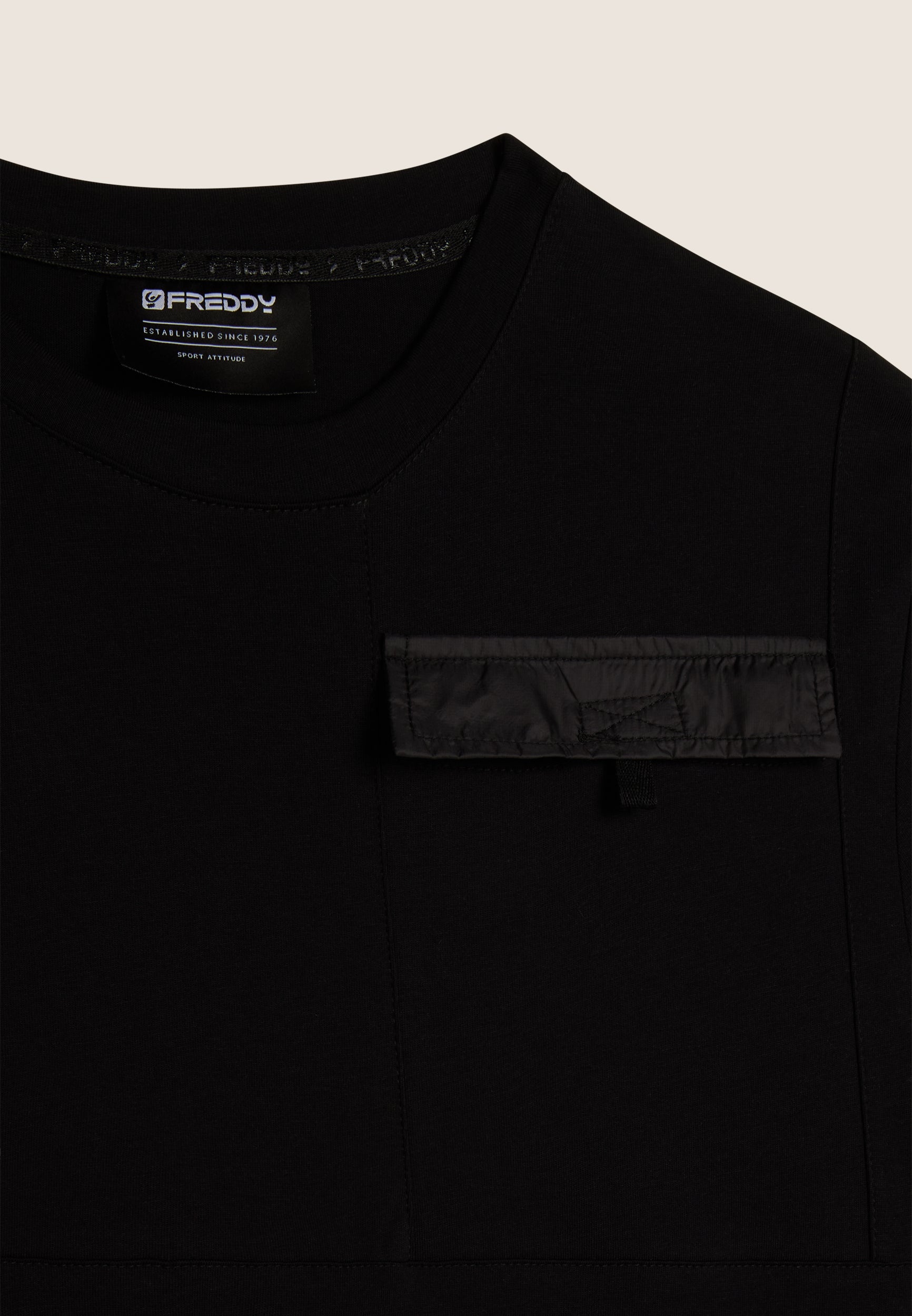 freddy-t-shirt-uomo-regular-fit-con-taschino-100-cotone image 3