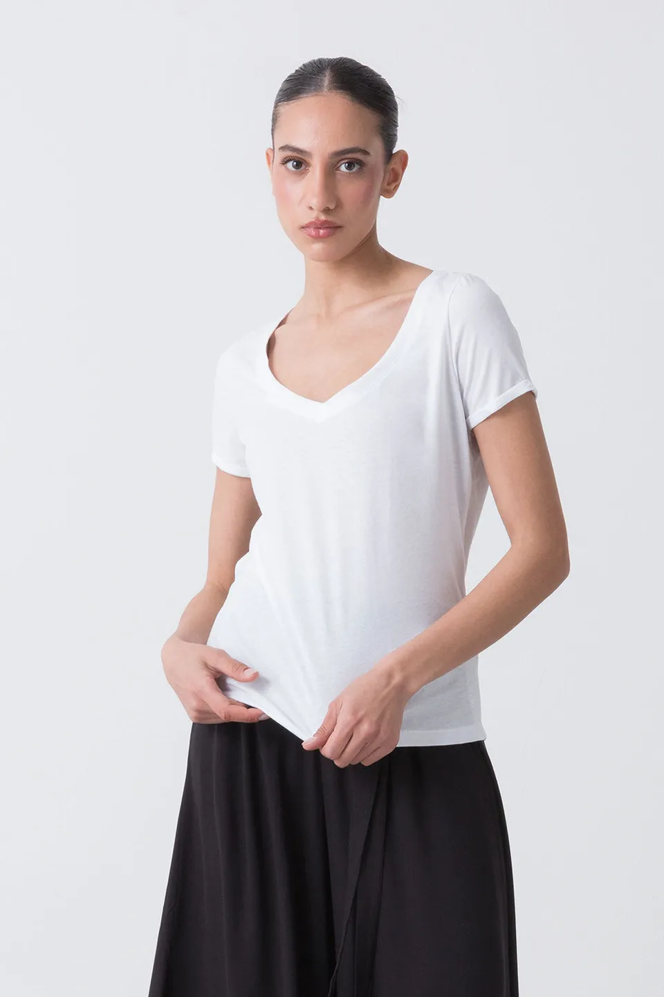 dimensione-danza-city-t-shirt-donna-in-jersey-con-scollo-a-v image 1