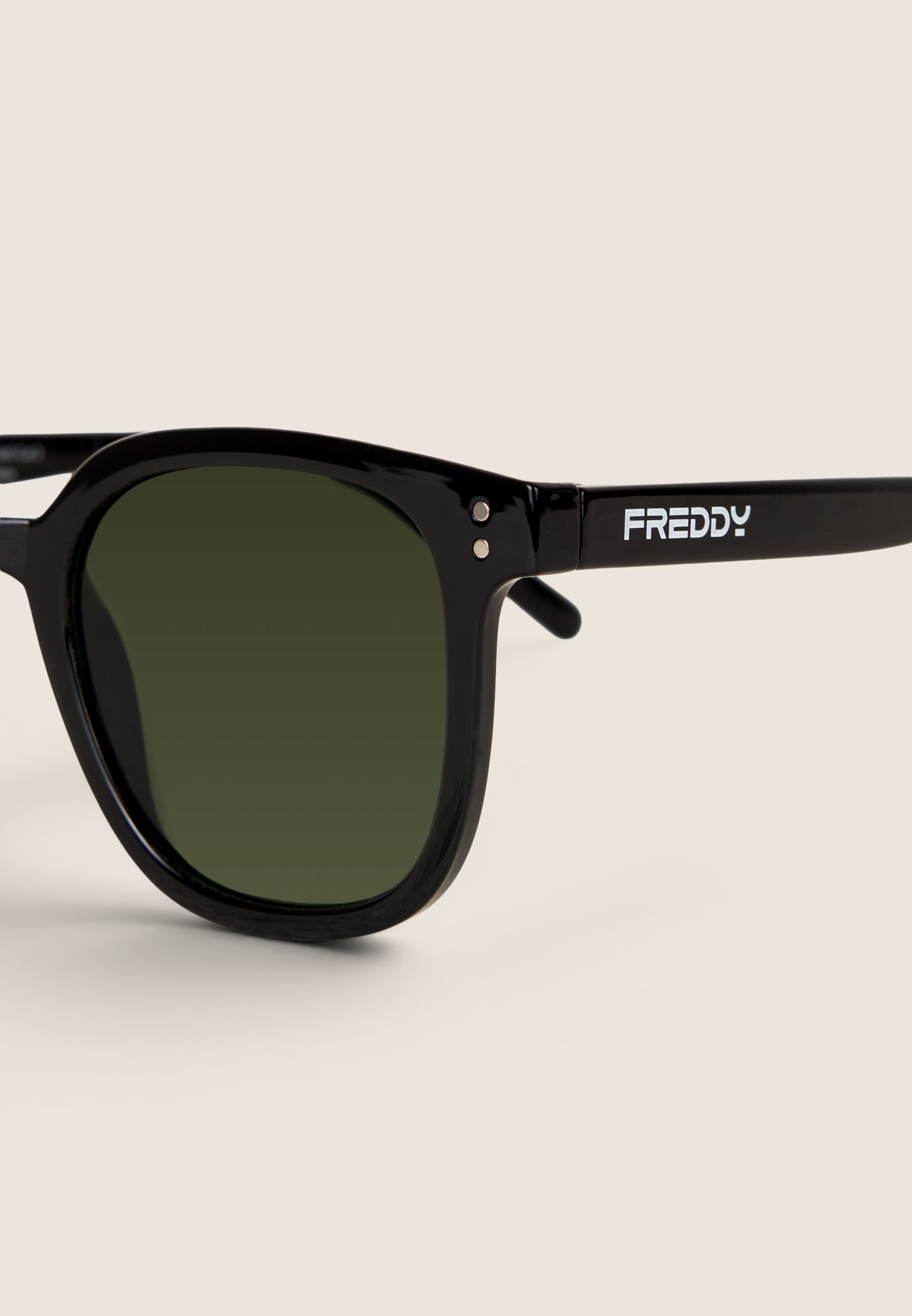 freddy-occhiali-da-sole-neri-unisex-con-logo-freddy image 2
