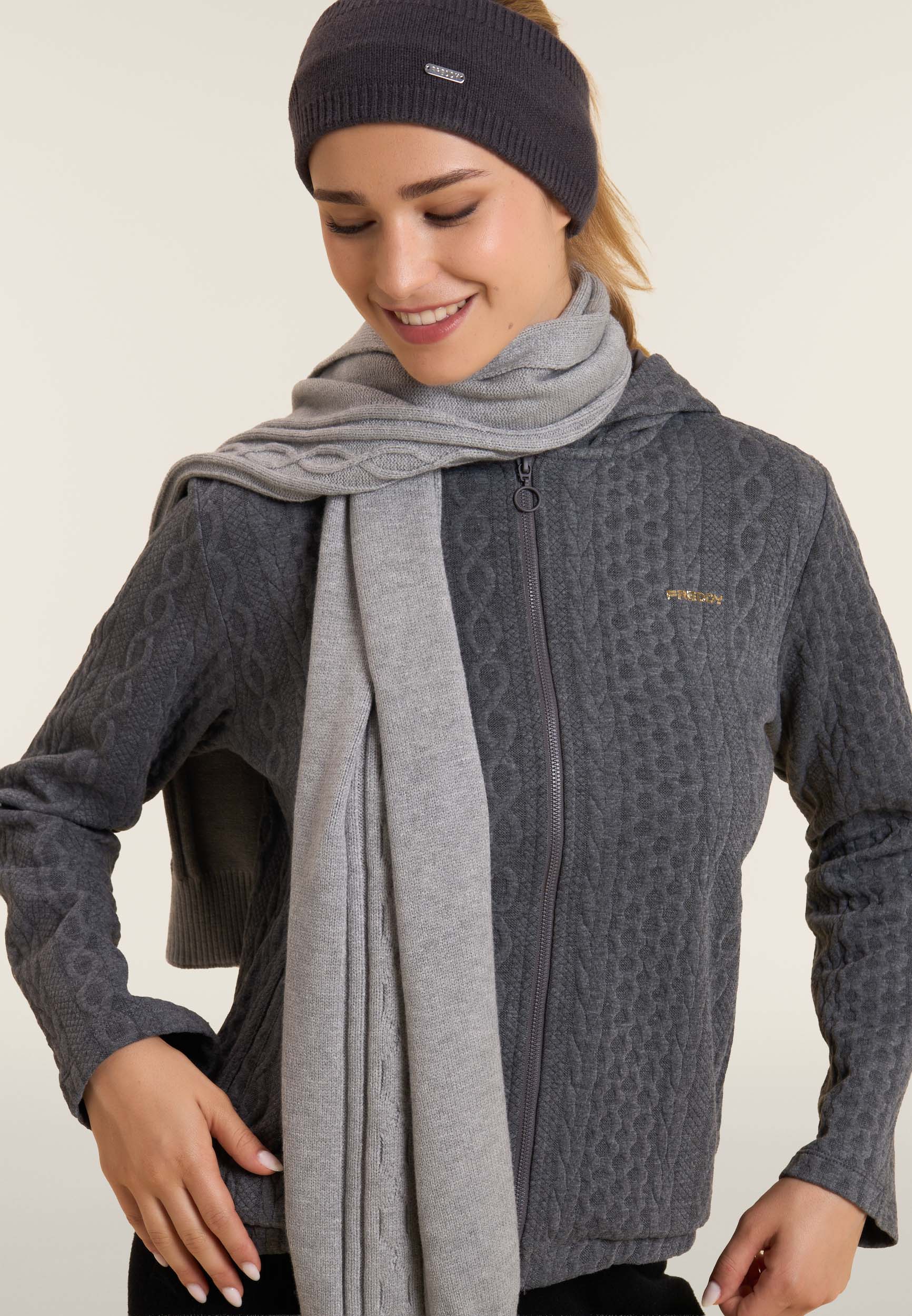 freddy-sciarpa-in-maglia-con-treccia-centrale-154-cm image 4