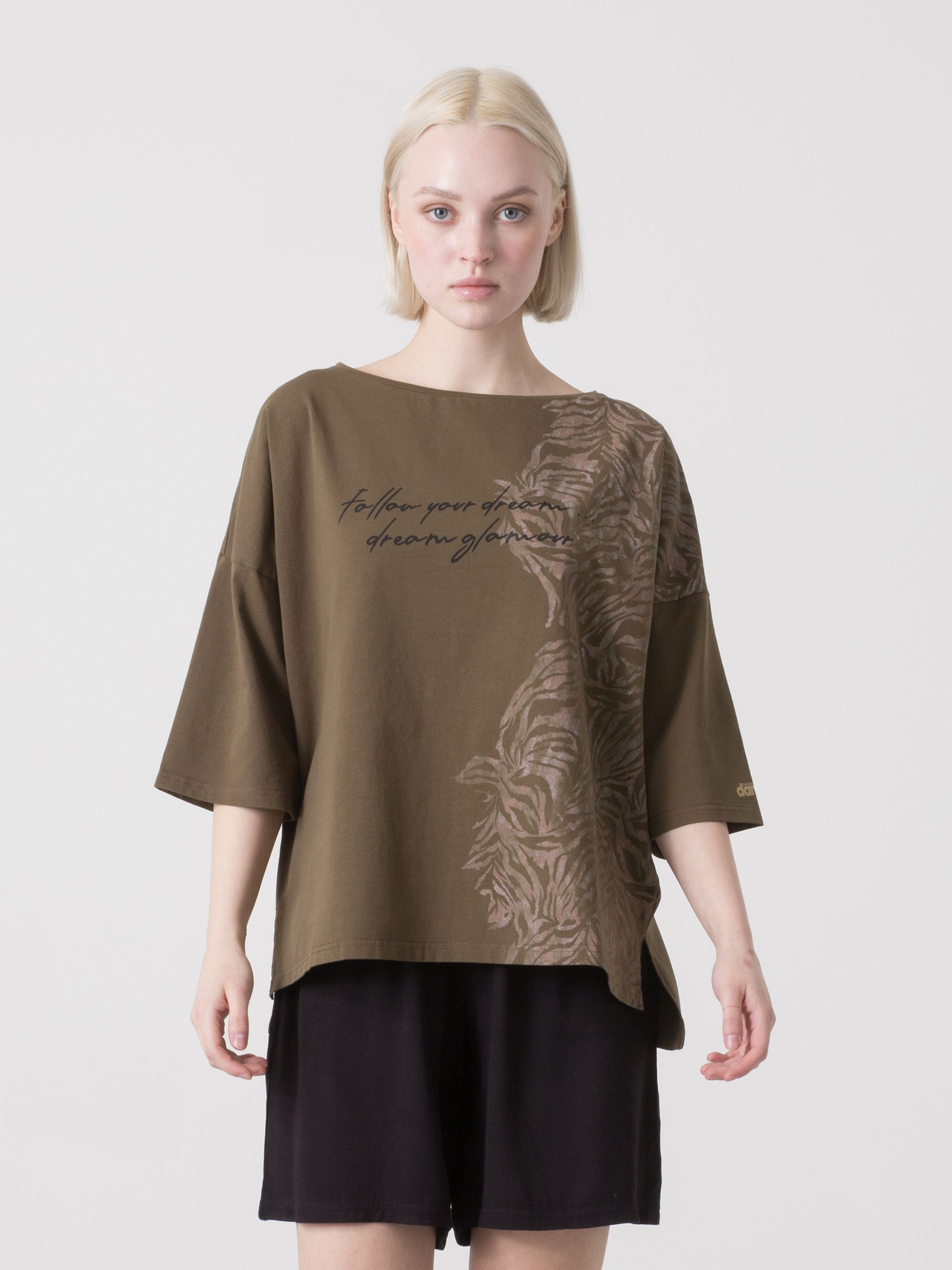 dimensione-danza-t-shirt-donna-in-jersey-stretch-con-stampa-safari-e-taglio-asim image 2