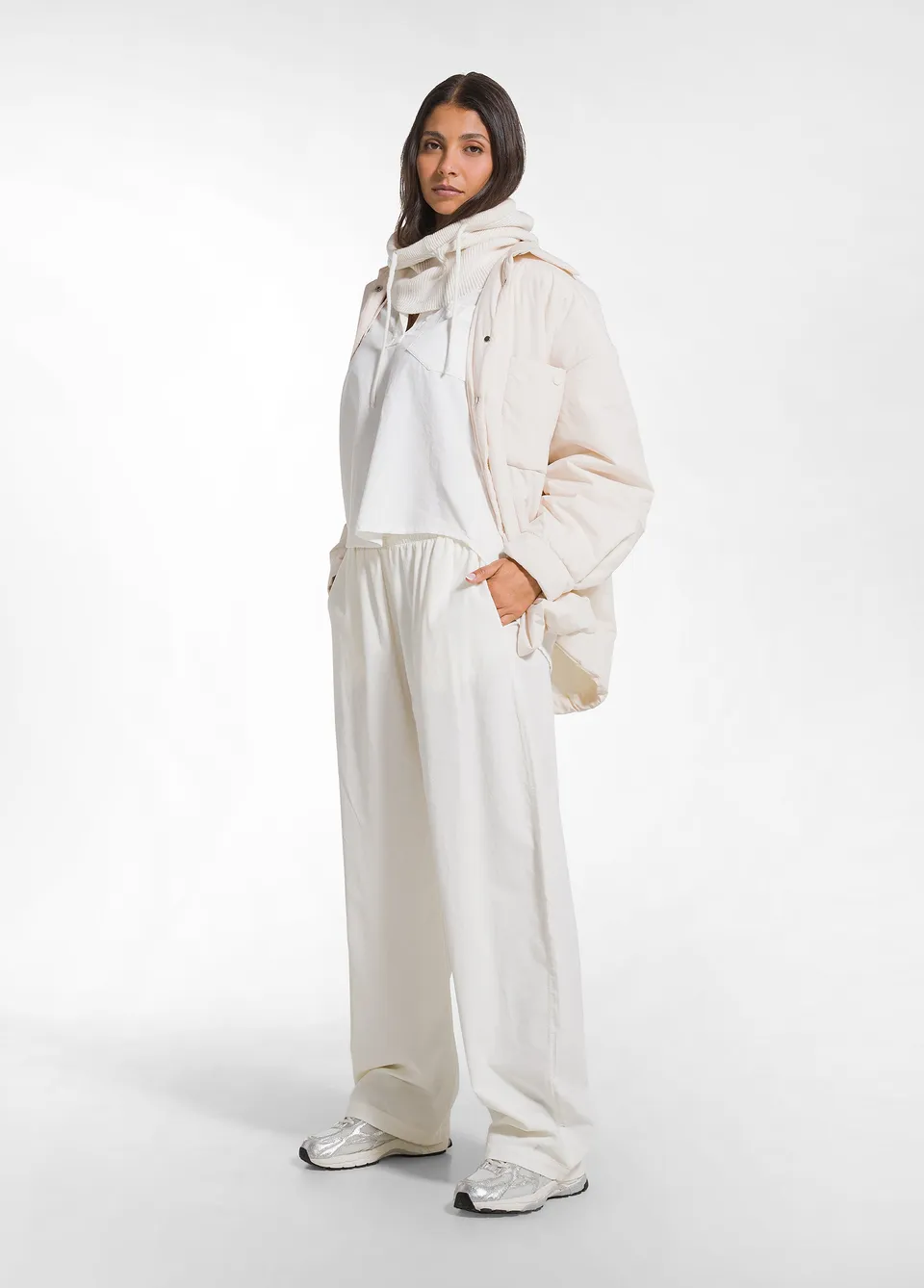 deha-pantalone-morbido-in-velluto-mille-righe-bianco image 1