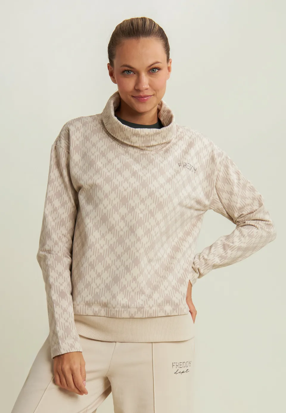 freddy-felpa-comfort-fit-fantasia-all-over-con-fondo-sovrapposto image 1