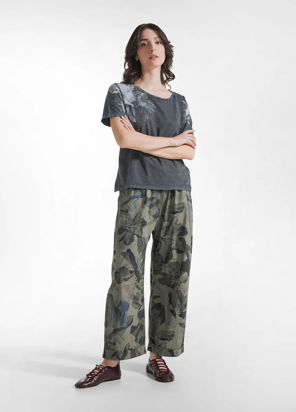 deha-pantalone-relaxed-in-popeline-stampato-verde image 1