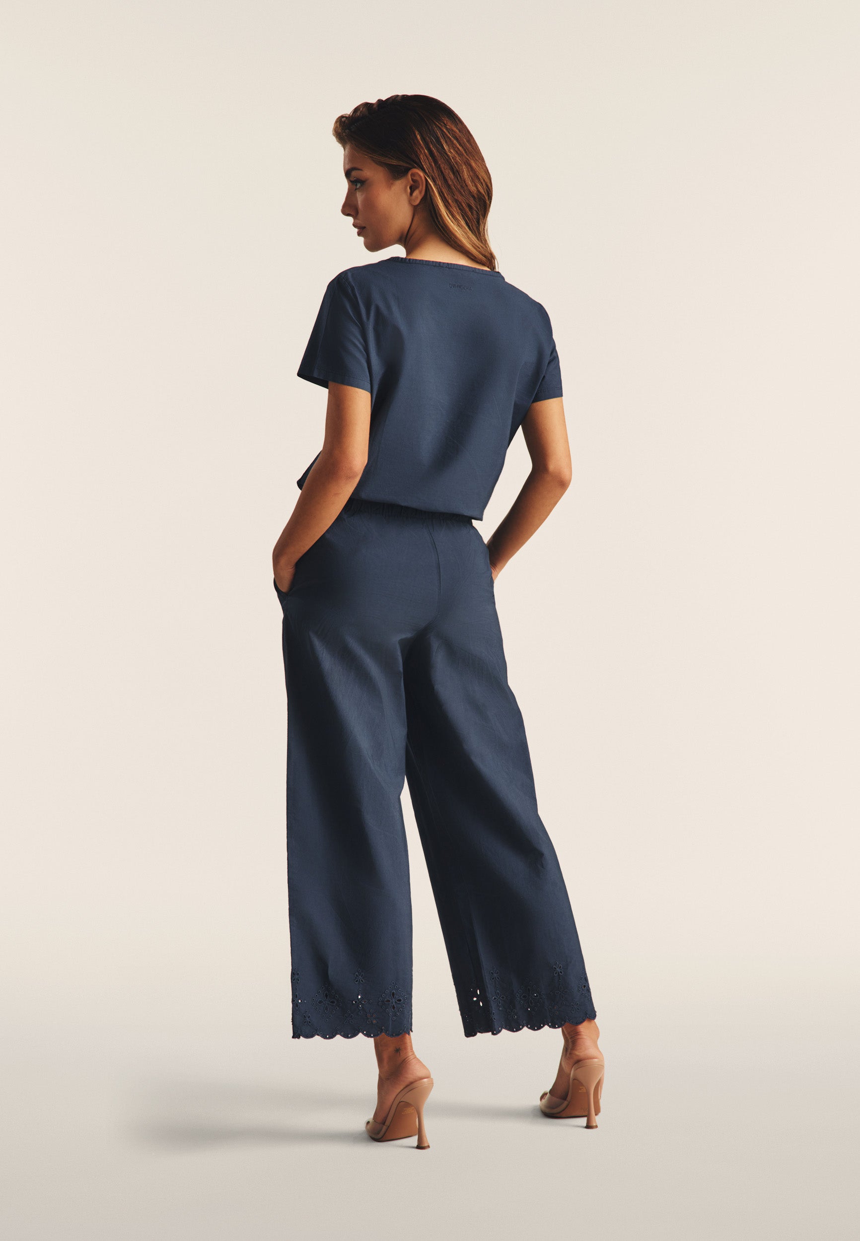 freddy-pantaloni-wide-leg-cotone-navetta-con-ricami-sangallo image 2