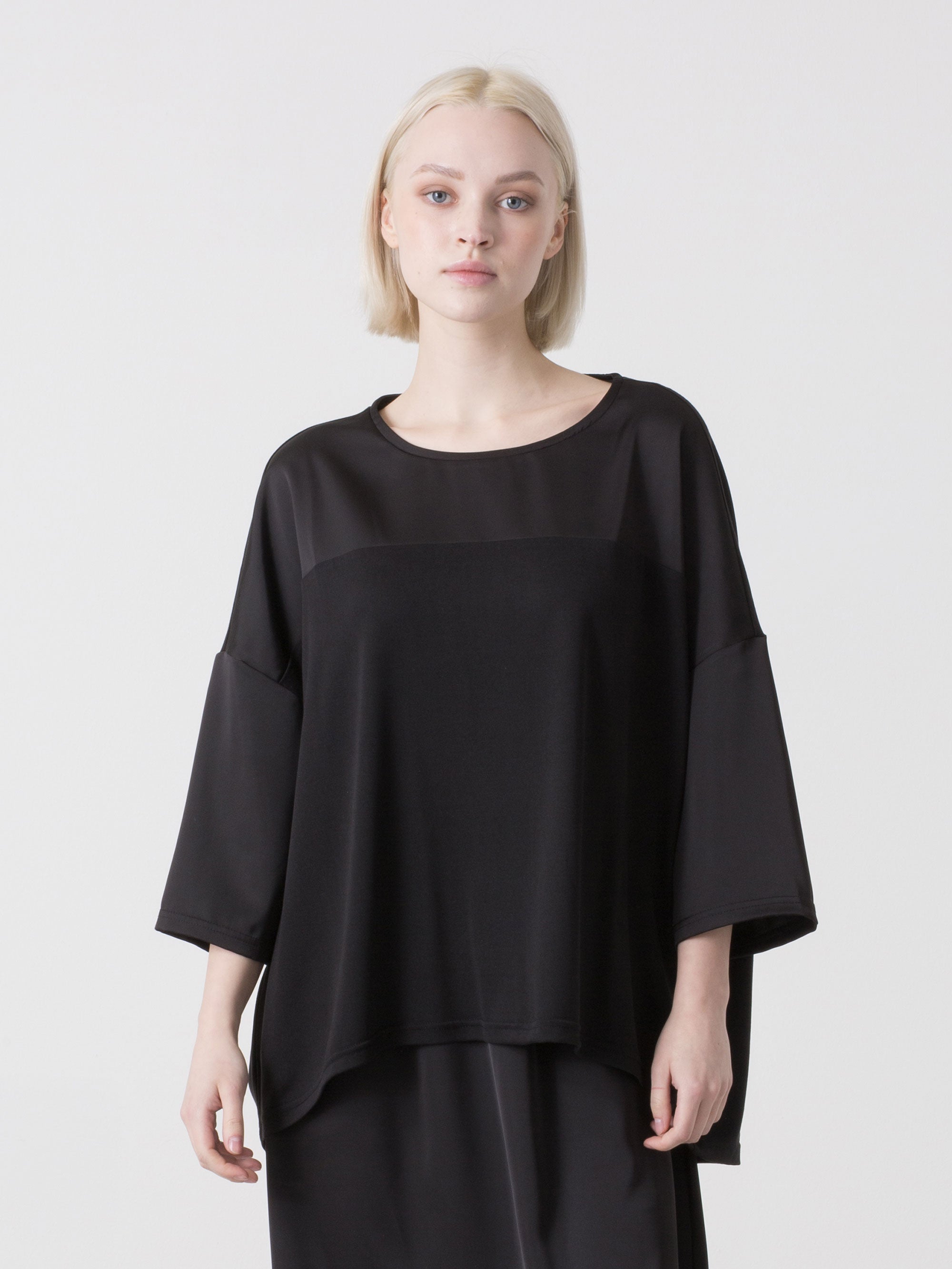dimensione-danza-t-shirt-donna-asimmetrica-in-poliestere-riciclato-effetto-visco image 1