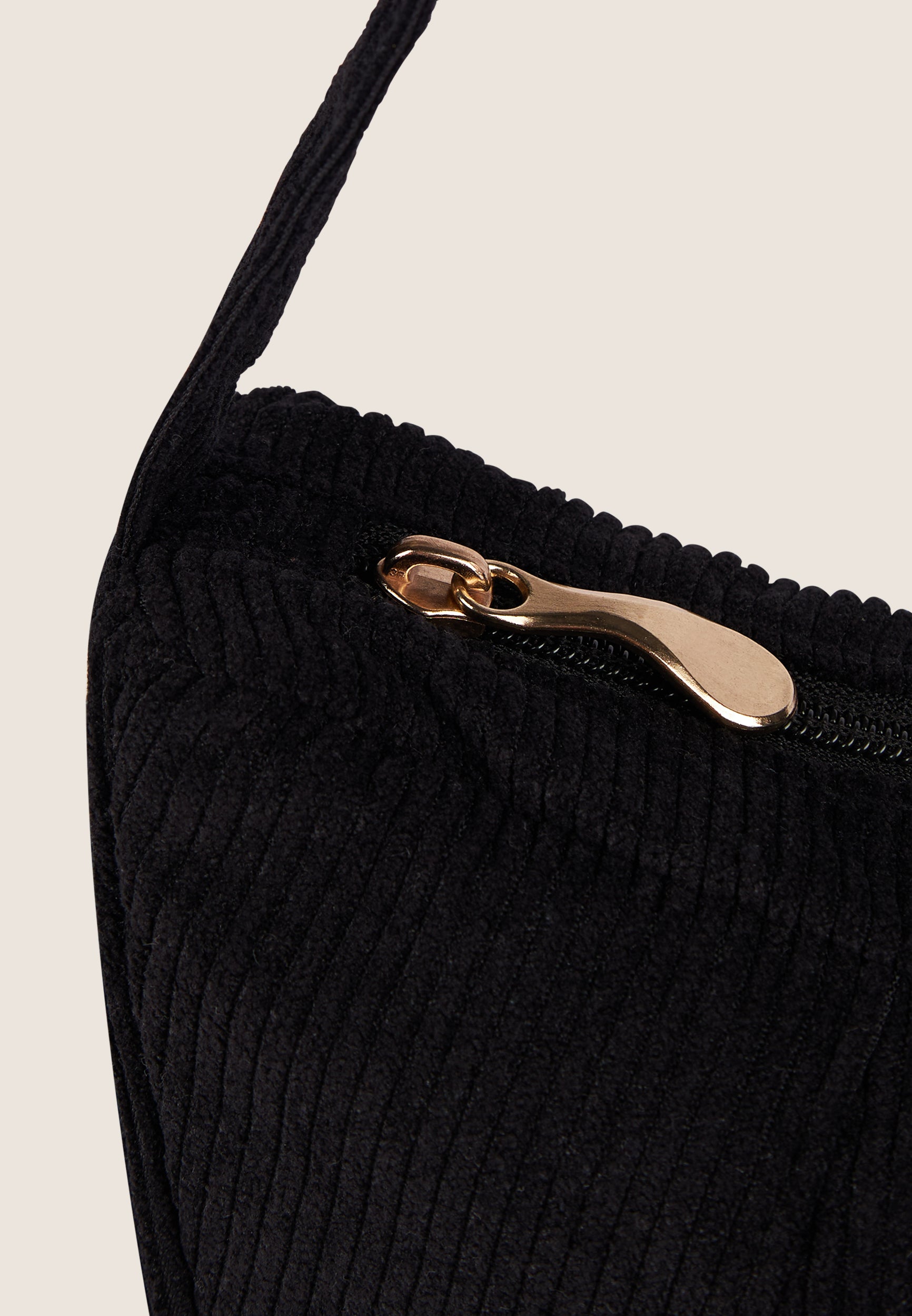 freddy-borsa-a-spalla-velluto-a-coste-logo-fy-dorato image 4