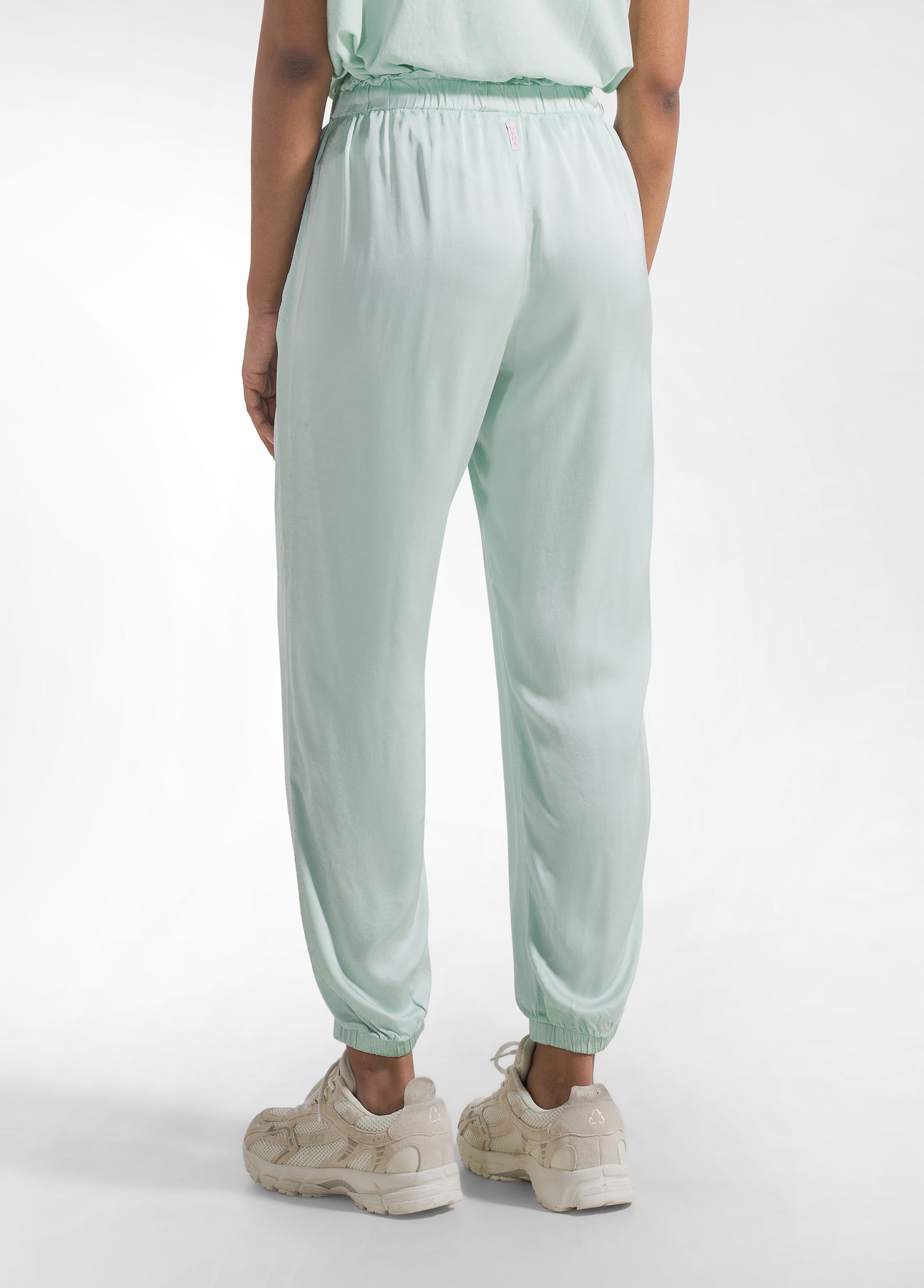 deha-d42455-pantaloni-jogger-in-satin-verde-100-viscosa image 3