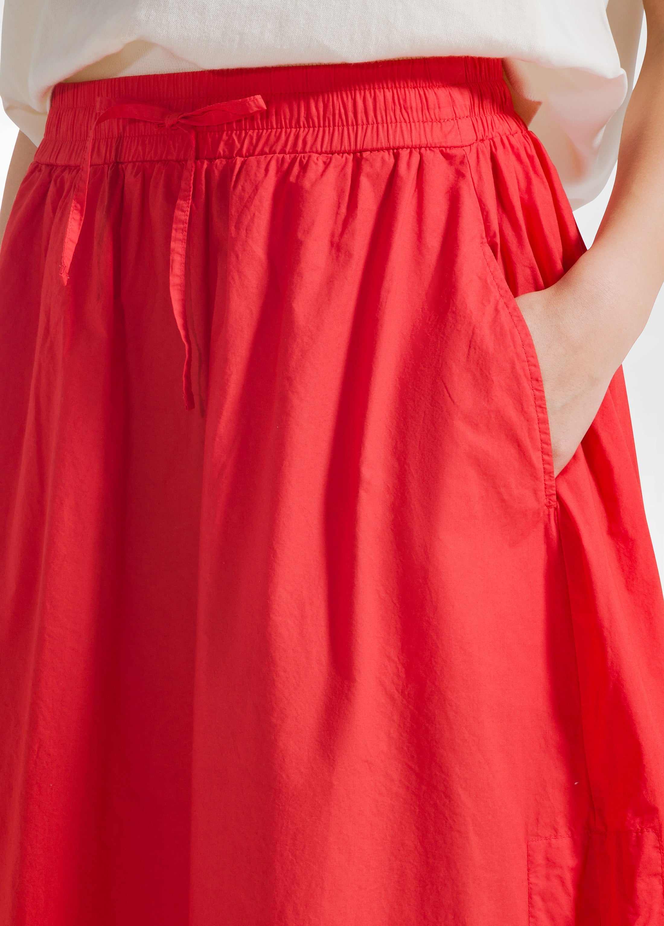 deha-gonna-maxi-in-popeline-effetto-parachute-rosso-con-spacco image 4
