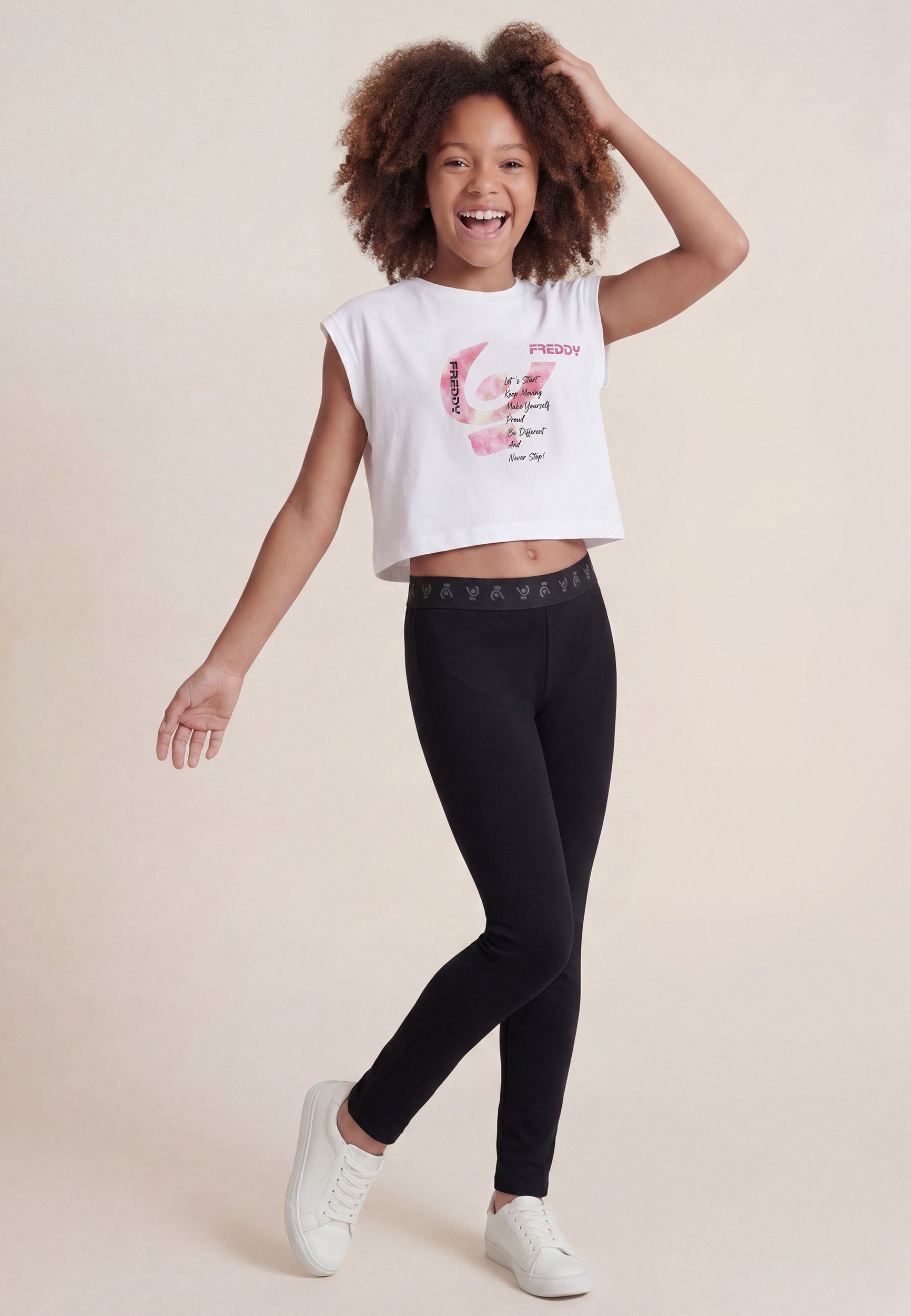 freddy-t-shirt-cropped-senza-maniche-maxi-logo-degrad-junior image 2