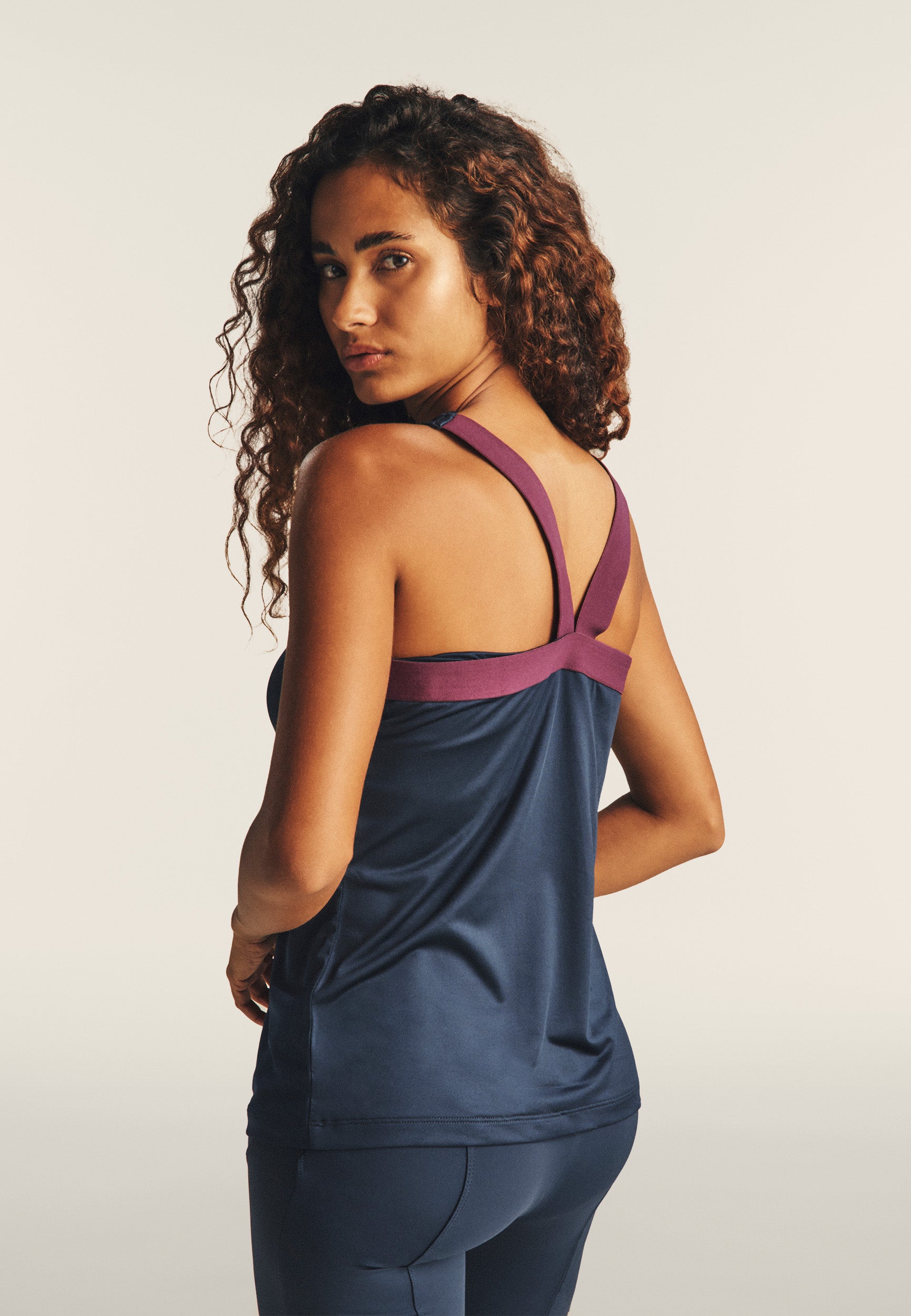 freddy-canotta-sportiva-donna-con-reggiseno-integrato-d-i-w-o image 2