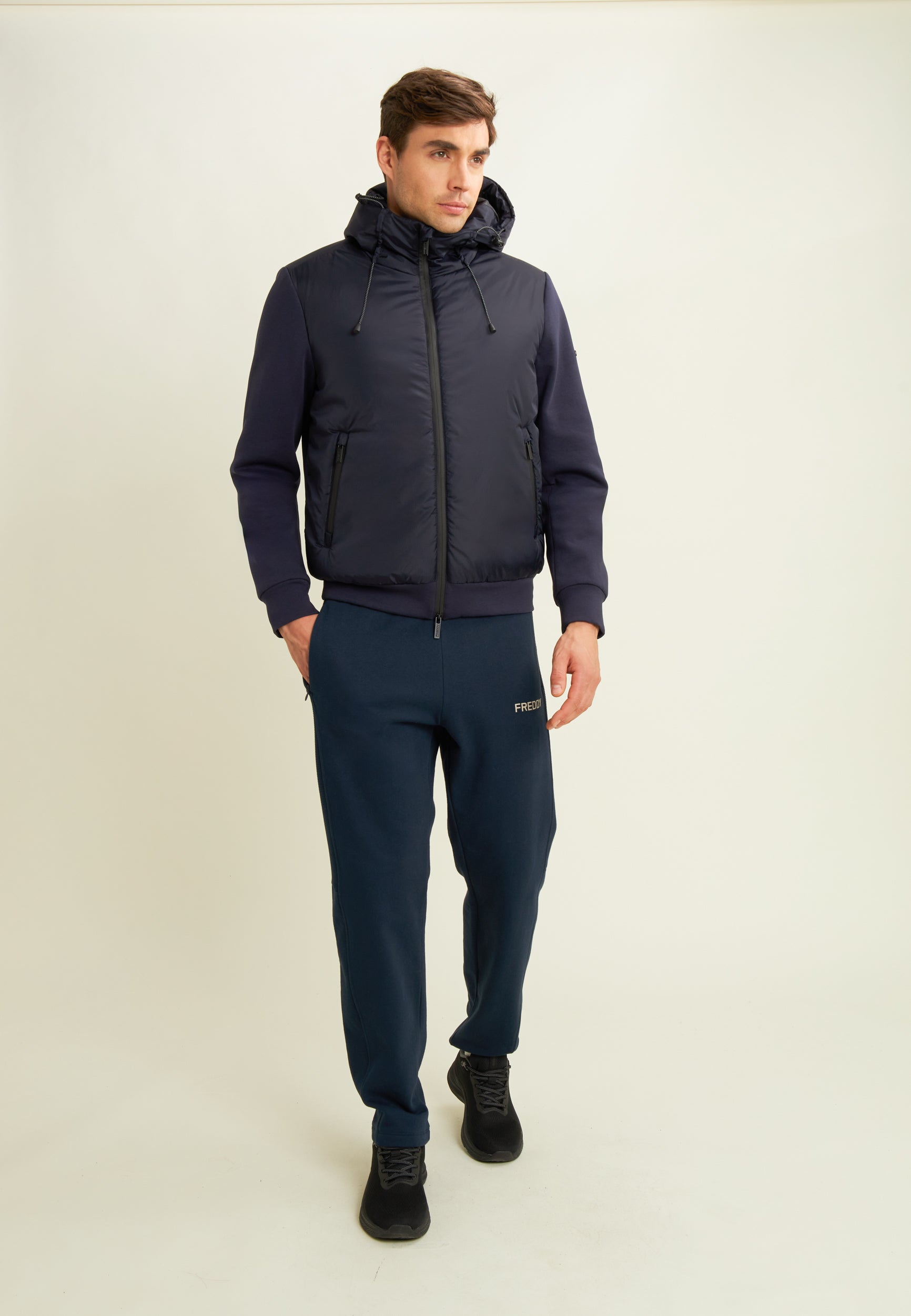 freddy-pantaloni-uomo-in-felpa-garzata-con-inserti-rigati image 2