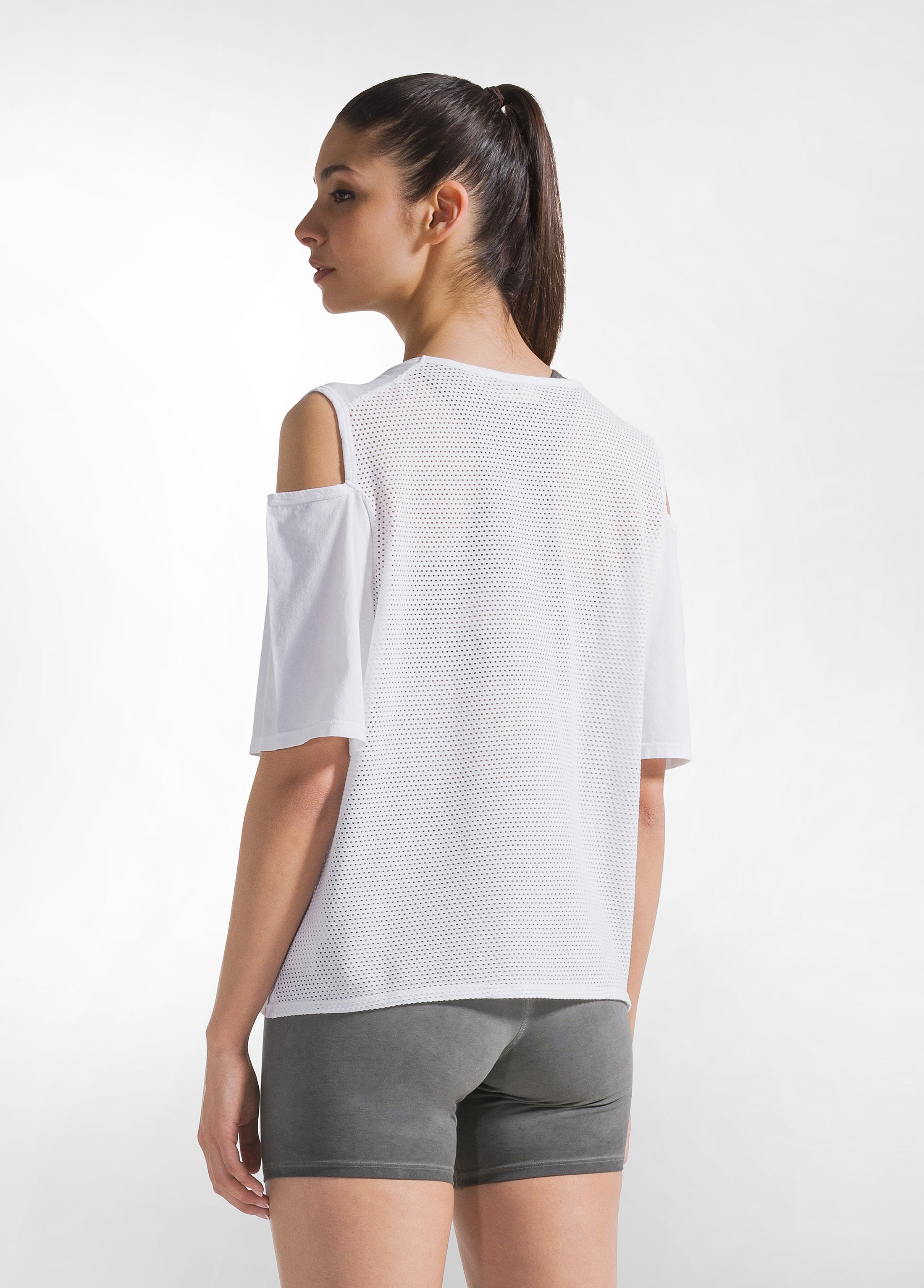 deha-t-shirt-d42172-jersey-con-dettagli-in-rete-bianca-cut-out-sport-leisure-don image 2