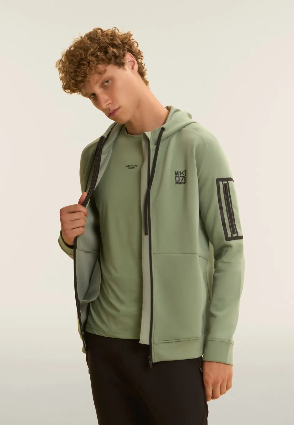 freddy-felpa-con-cappuccio-full-zip-in-tessuto-tecnico image 1