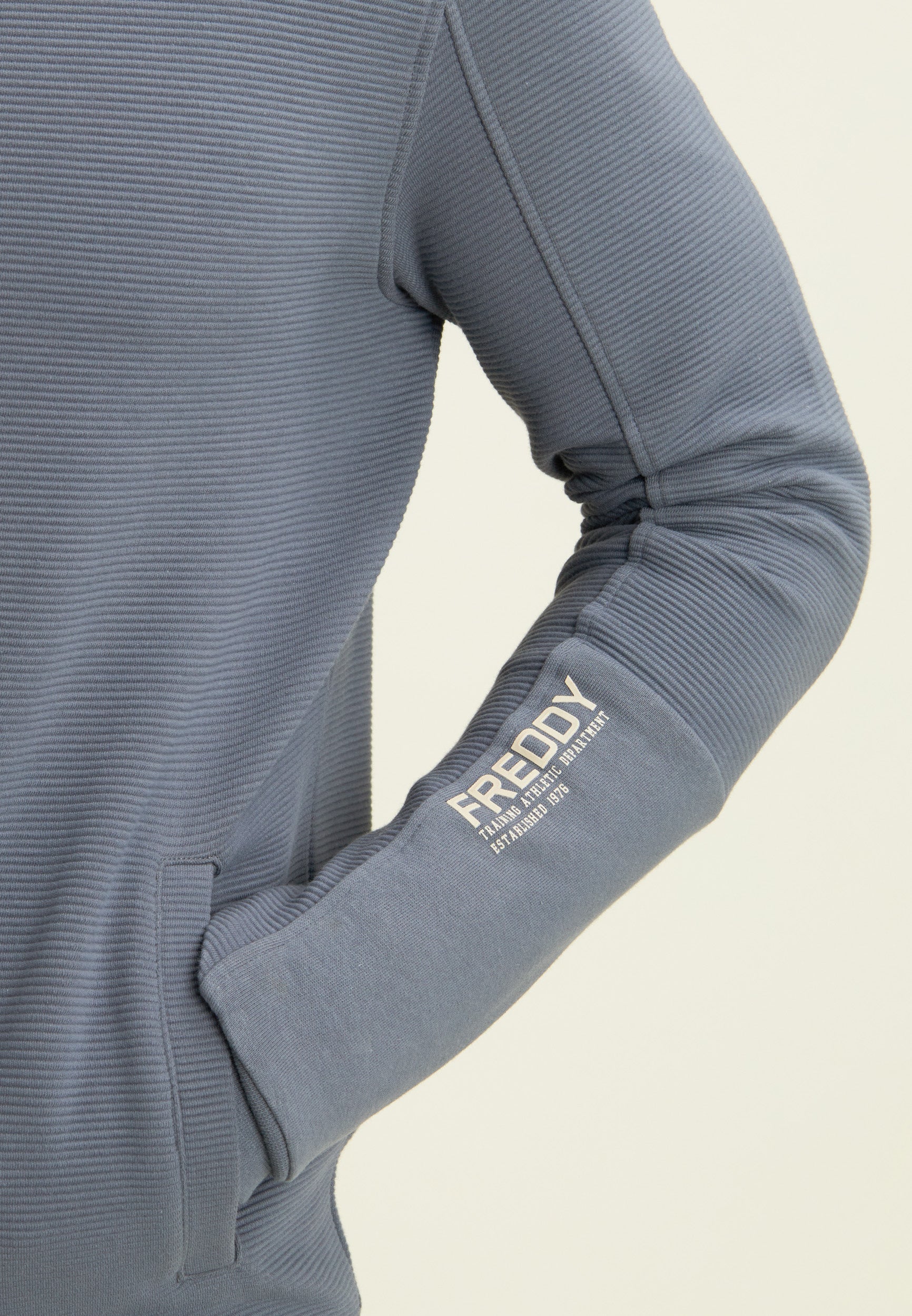 freddy-felpa-uomo-full-zip-rigata-con-grafica-sulla-manica image 4