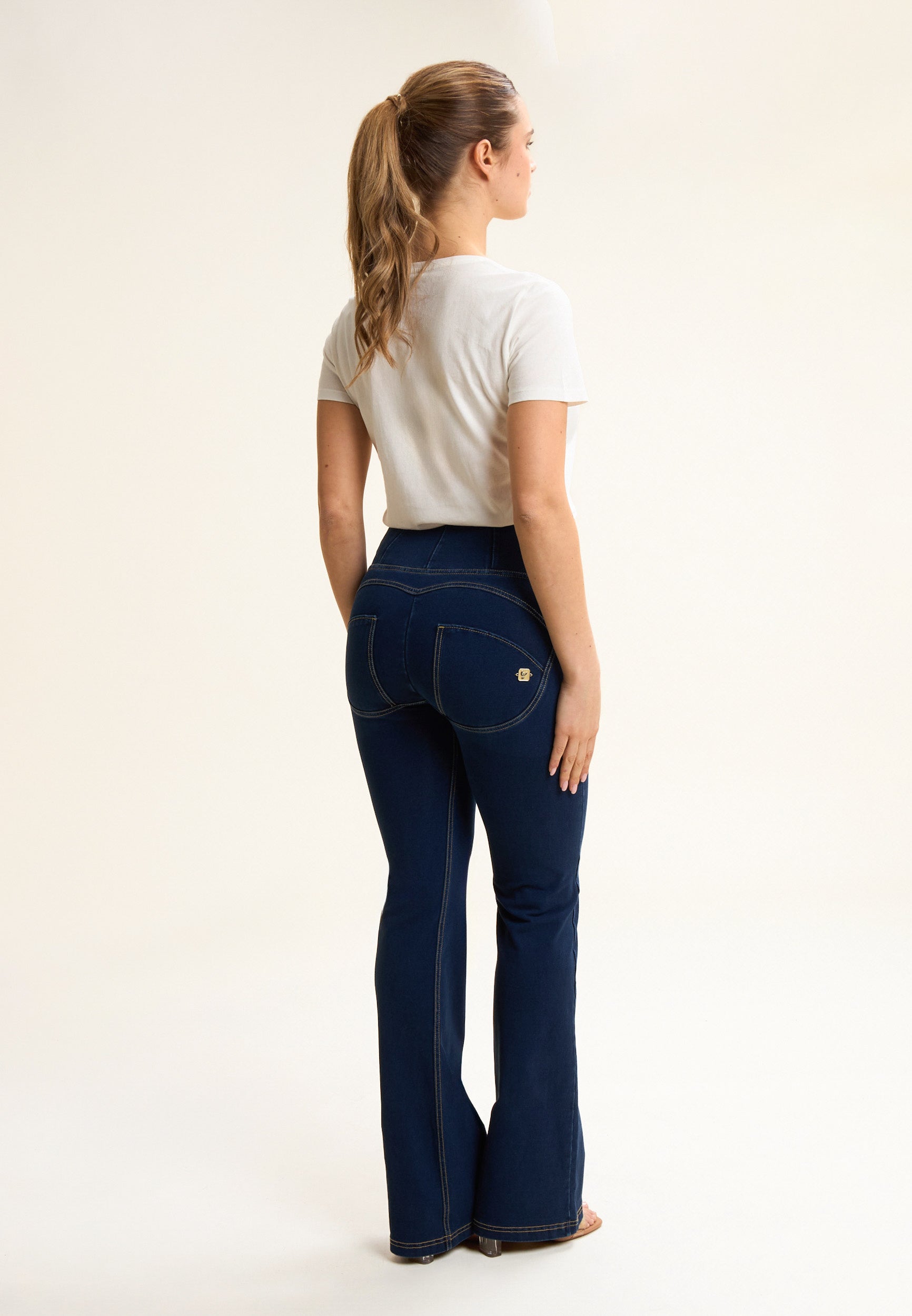 freddy-jeans-push-up-wr-up-flare-denim-washed-vita-alta-sostenibile image 5