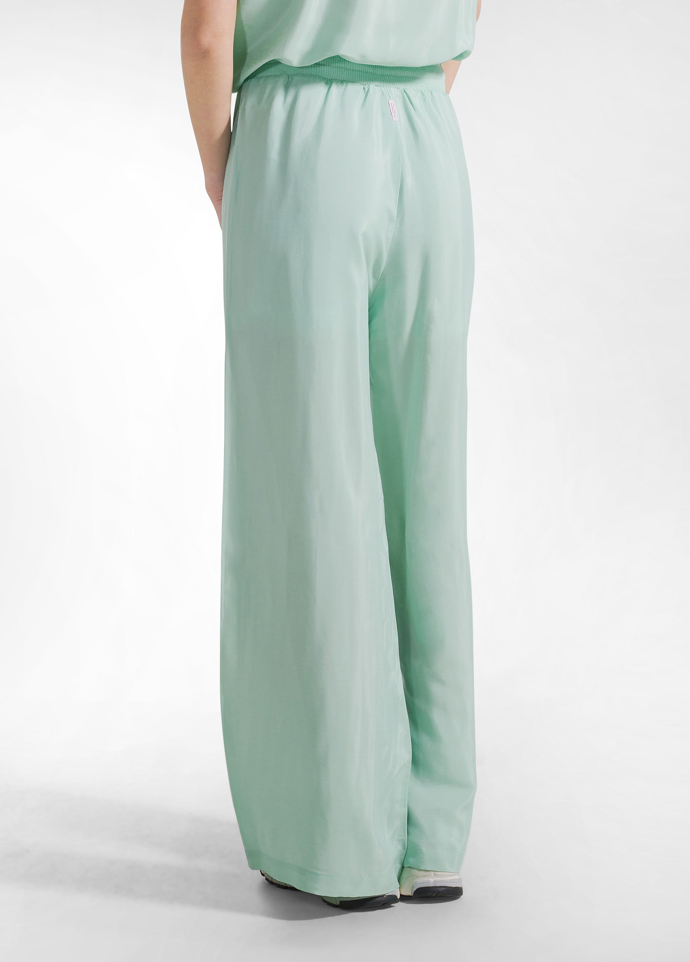 deha-completo-top-pantaloni-palazzo-in-misto-seta-cotone-verde image 7