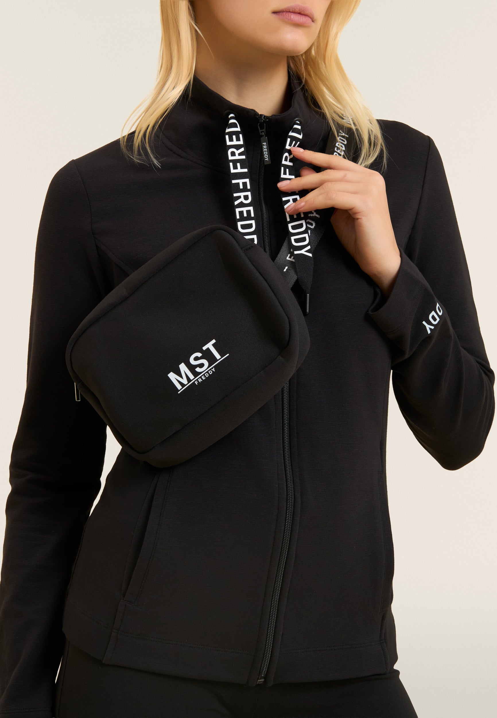 freddy-borsa-marsupio-in-neoprene-con-logo-freddy-mst image 2