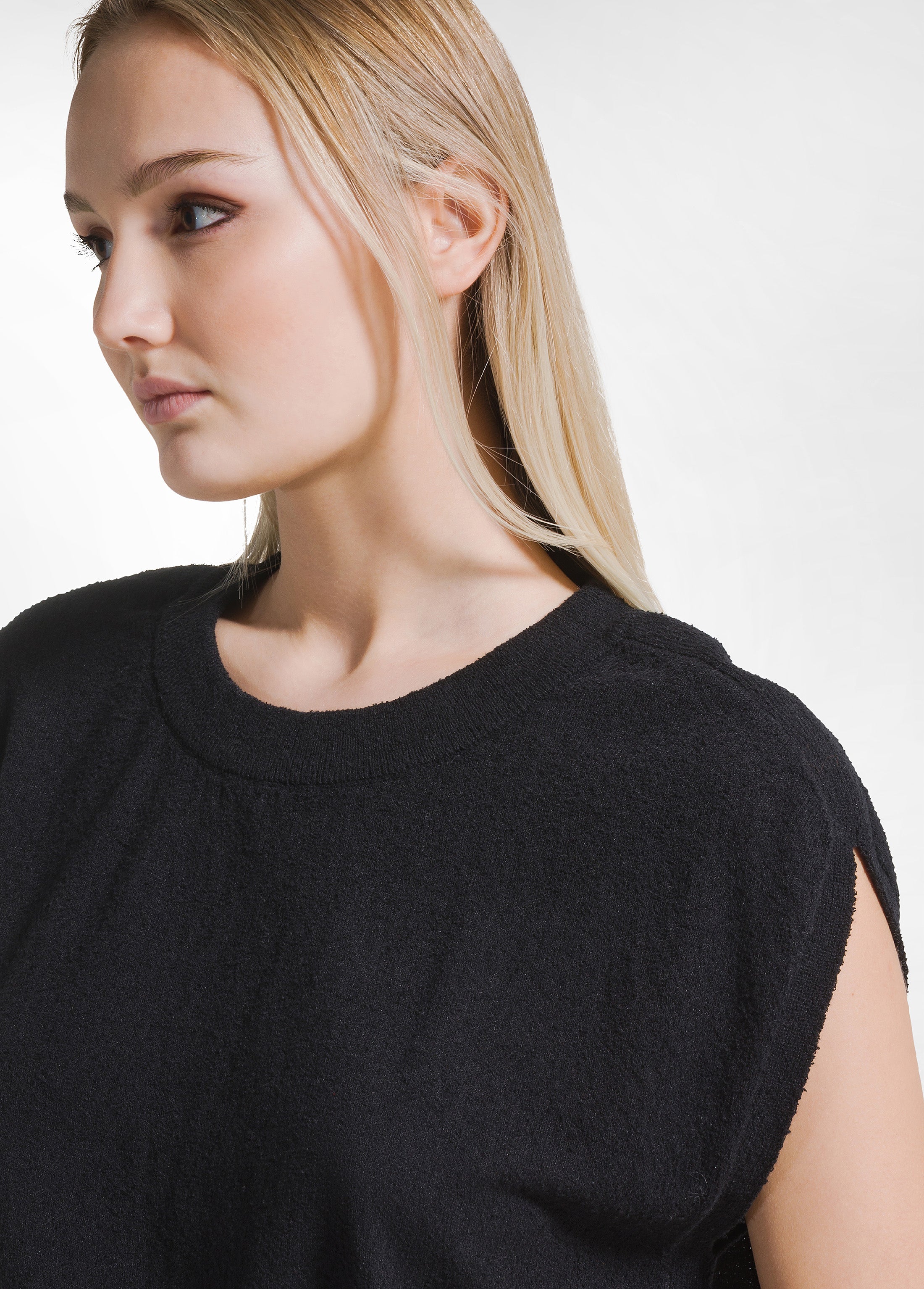 deha-top-sportivo-stretch-aderente-nero-d42383 image 3