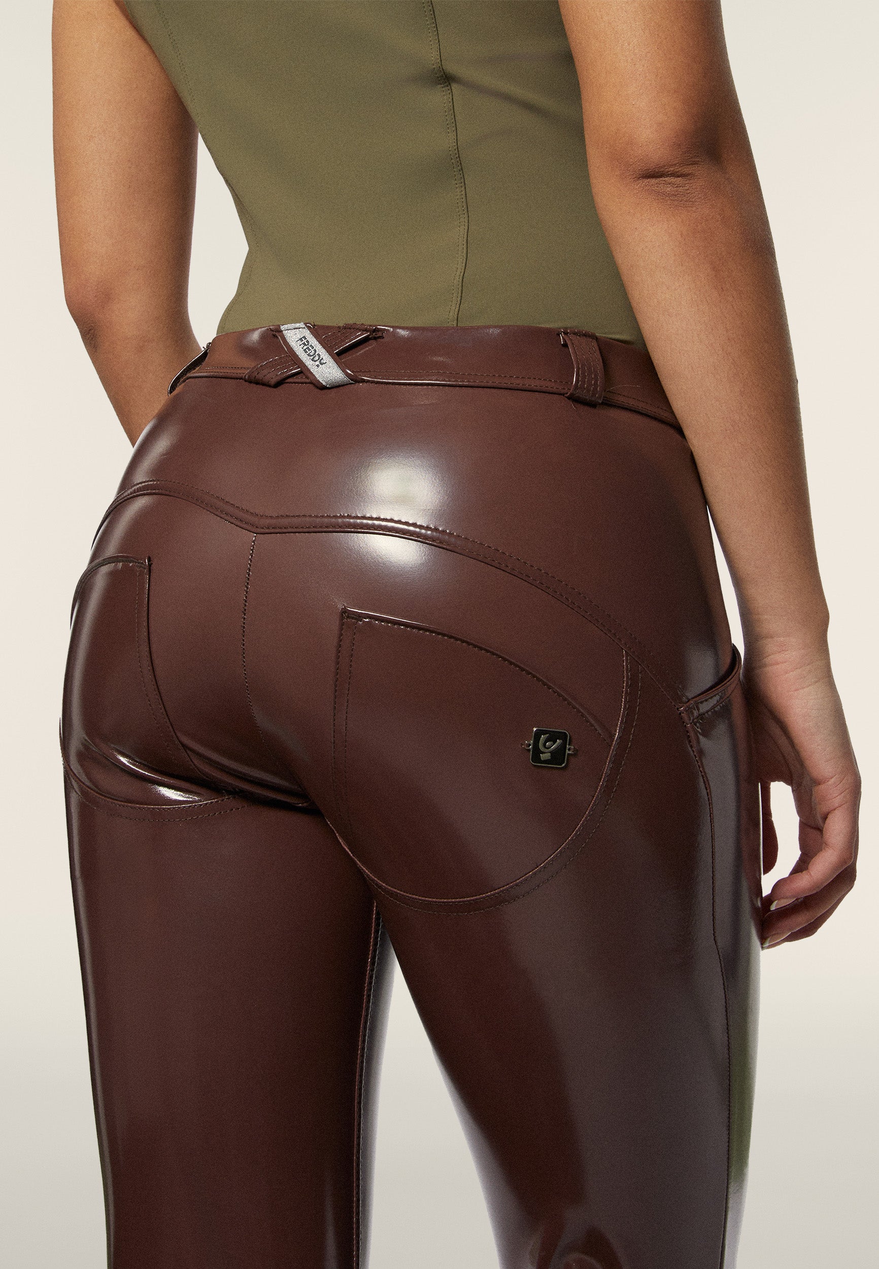 freddy-pantaloni-wr-up-vita-regular-a-zampa-in-tessuto-latex image 6