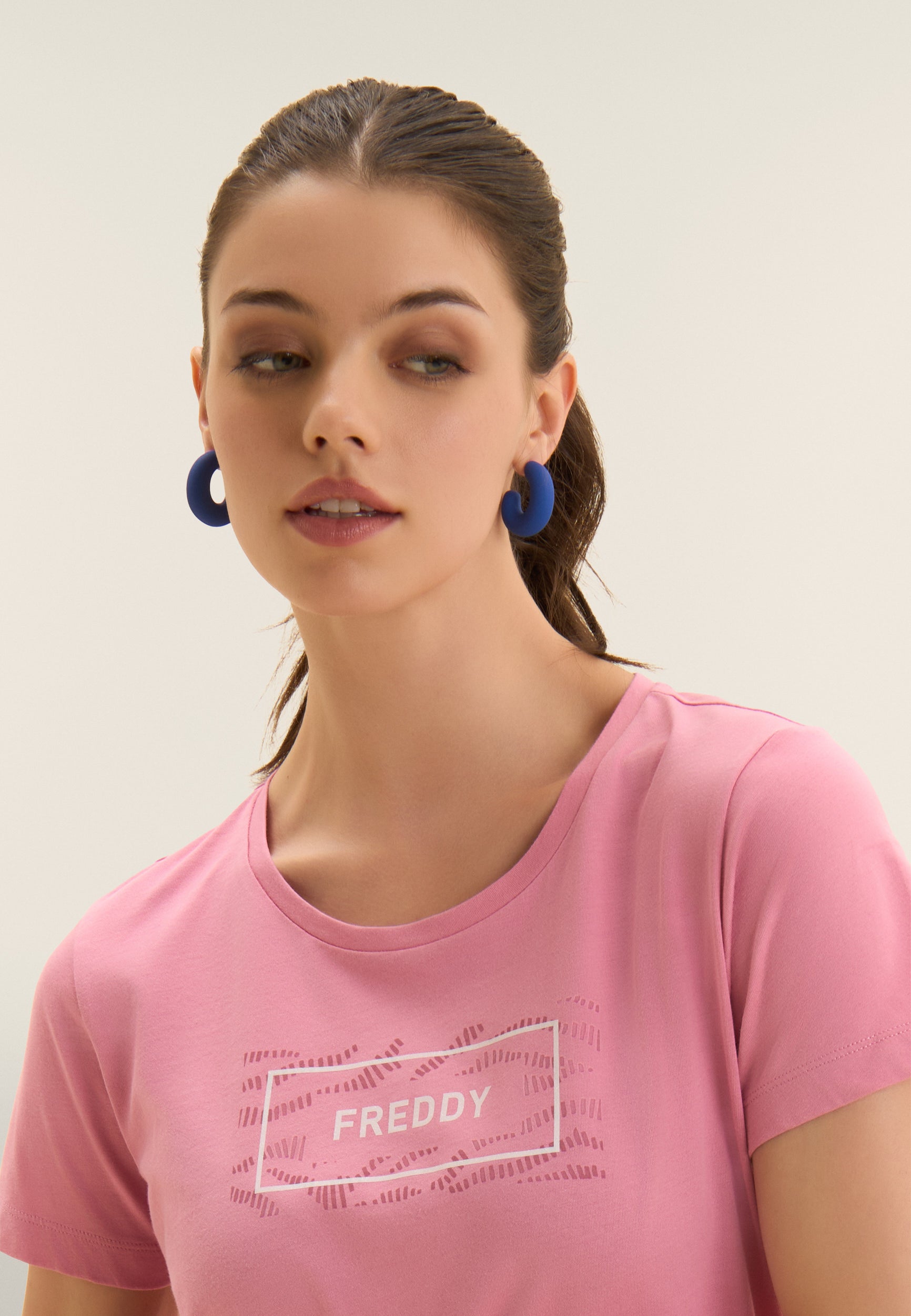 freddy-t-shirt-con-logo-su-grafica-ondulata-in-jersey-100-cotone image 4