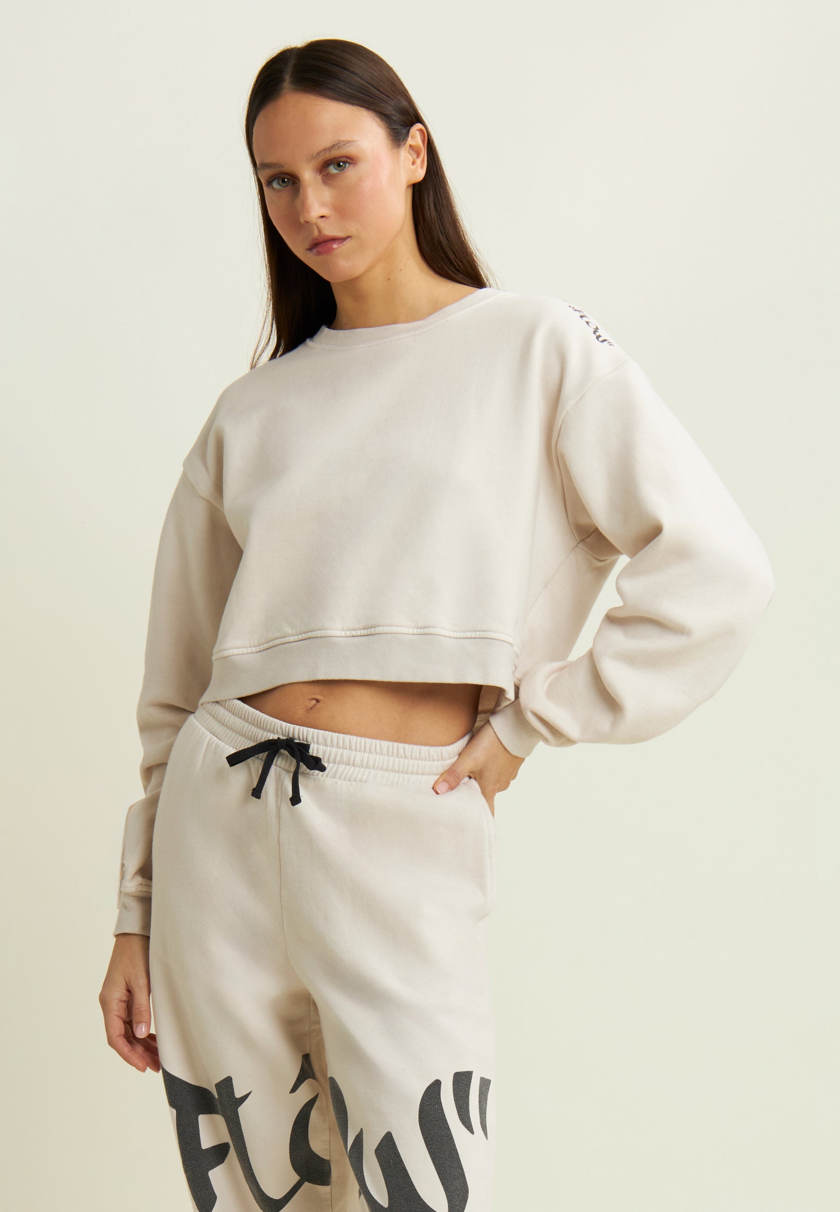 freddy-felpa-oversize-cropped-flow-con-stampa-sulla-spalla image 1