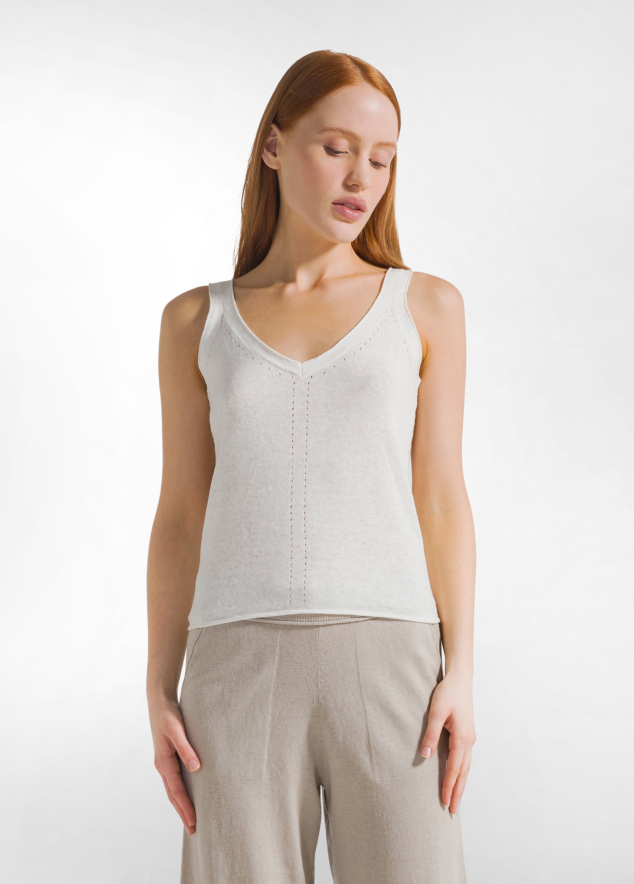 deha-top-in-maglia-lino-e-cotone-con-spalline-bianco image 1