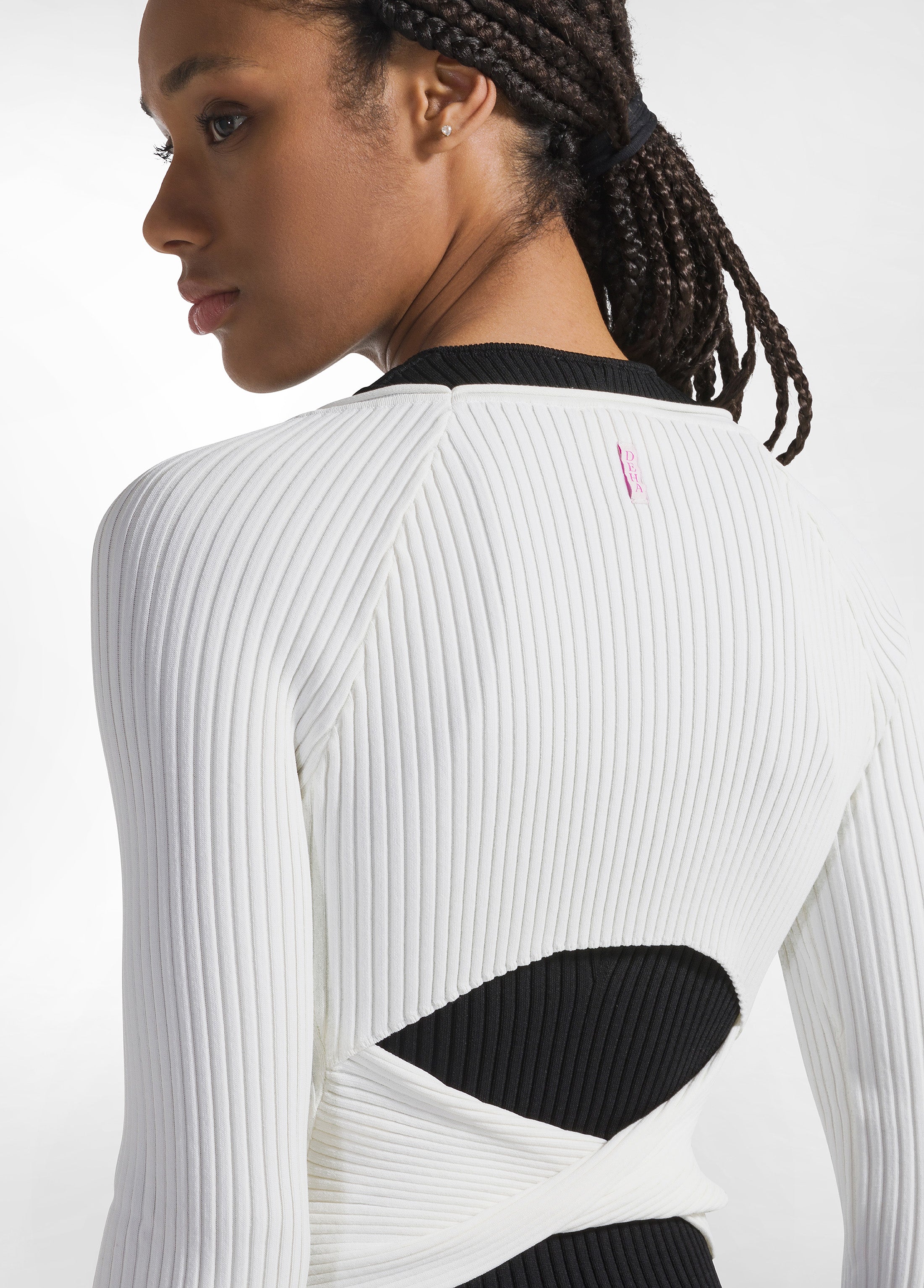 deha-top-incrociato-a-coste-in-maglia-di-rayon-bianco image 3