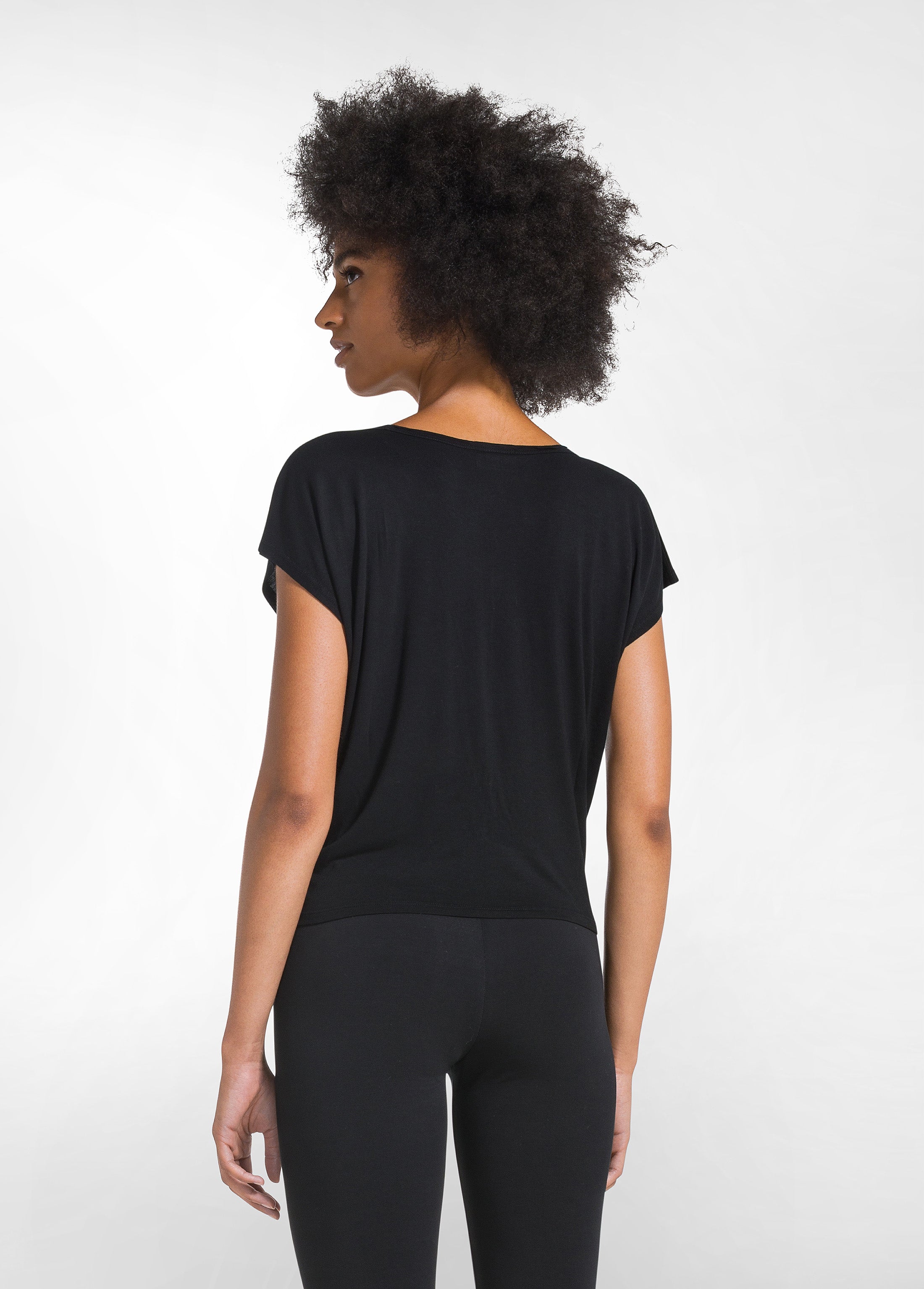 deha-d52041-t-shirt-yoga-con-nodo-frontale-nero image 2