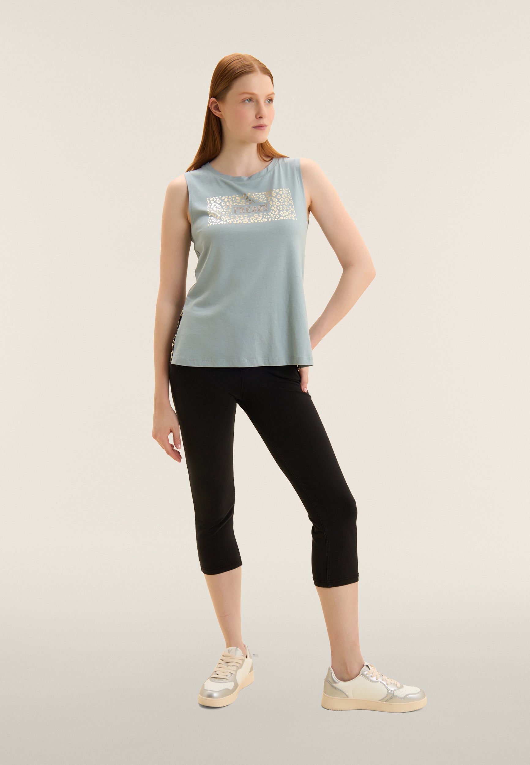 freddy-canotta-con-logo-e-grafica-animalier-donna image 2
