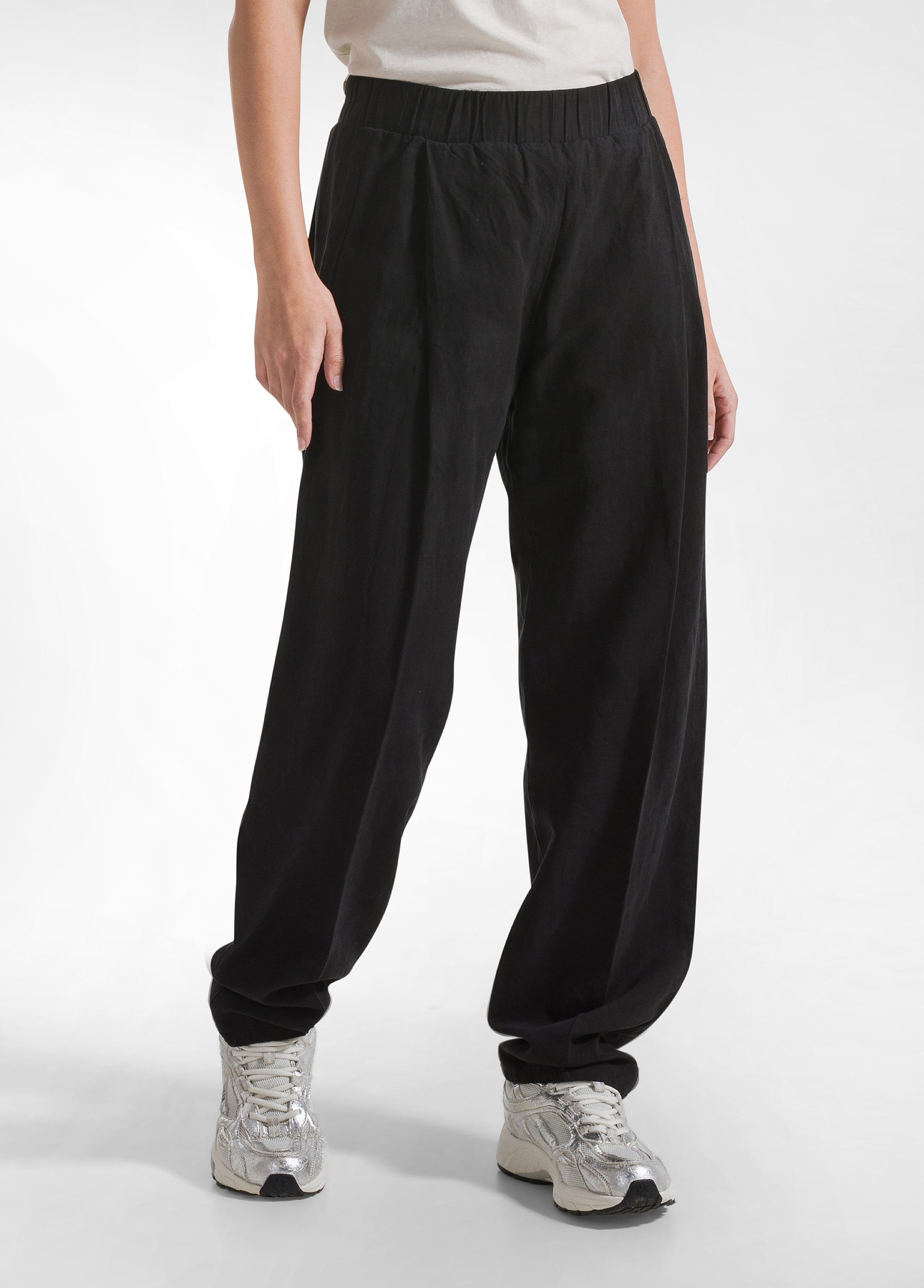 deha-pantaloni-plissettati-in-lino-fiammato-nero image 2