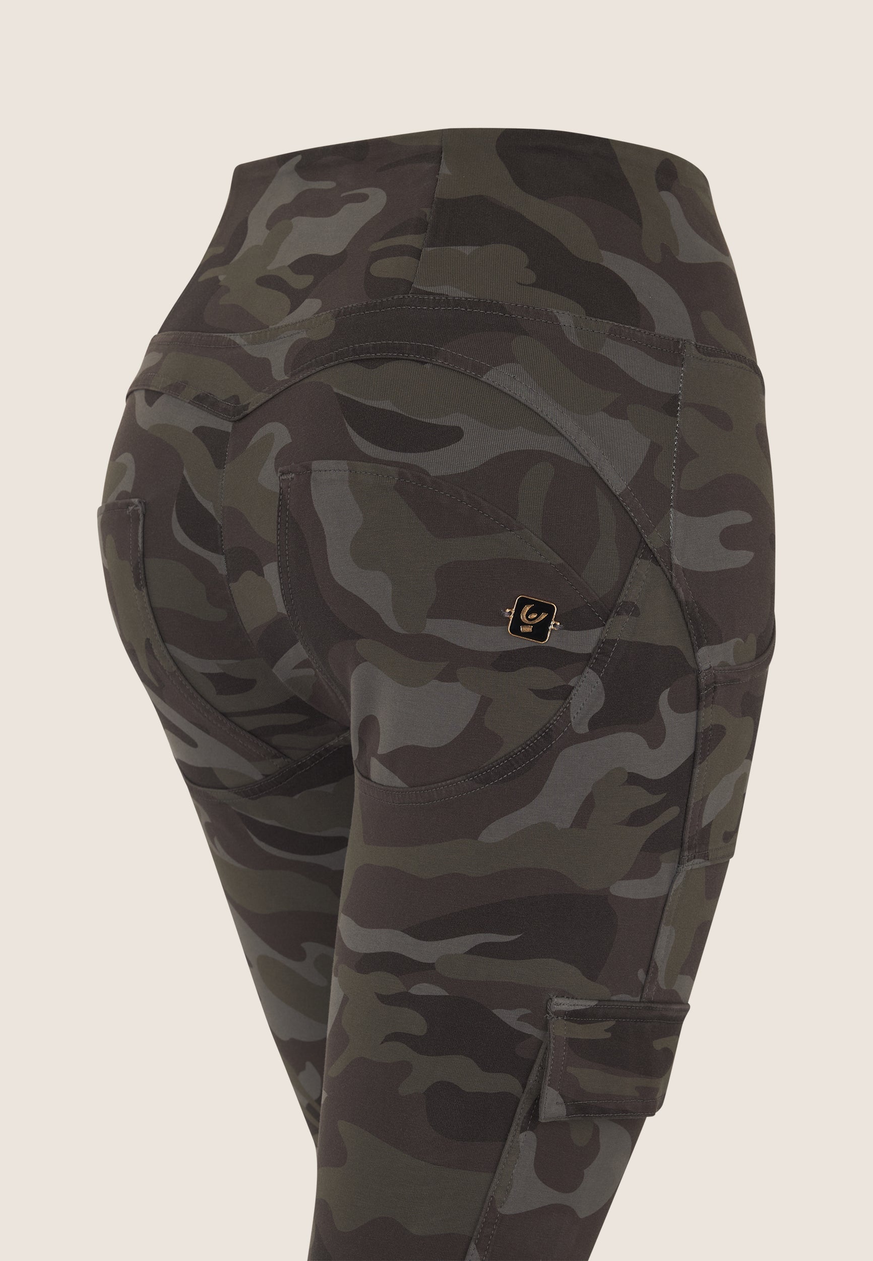 freddy-pantaloni-wr-up-cargo-vita-alta-jersey-camo-push-up image 7
