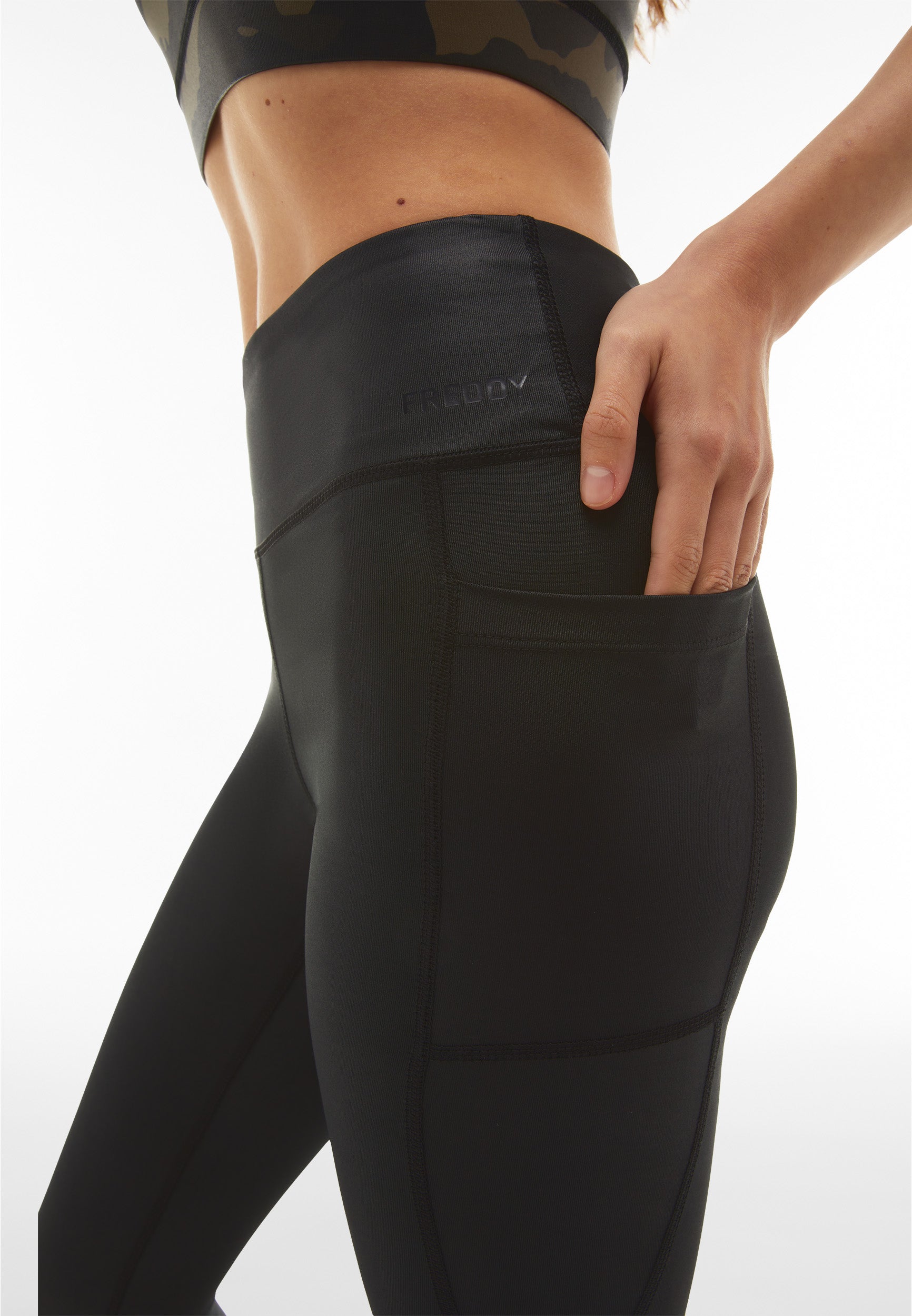 freddy-leggings-donna-superfit-7-8-vita-alta-in-d-i-w-o-riciclato-con-tasca image 4
