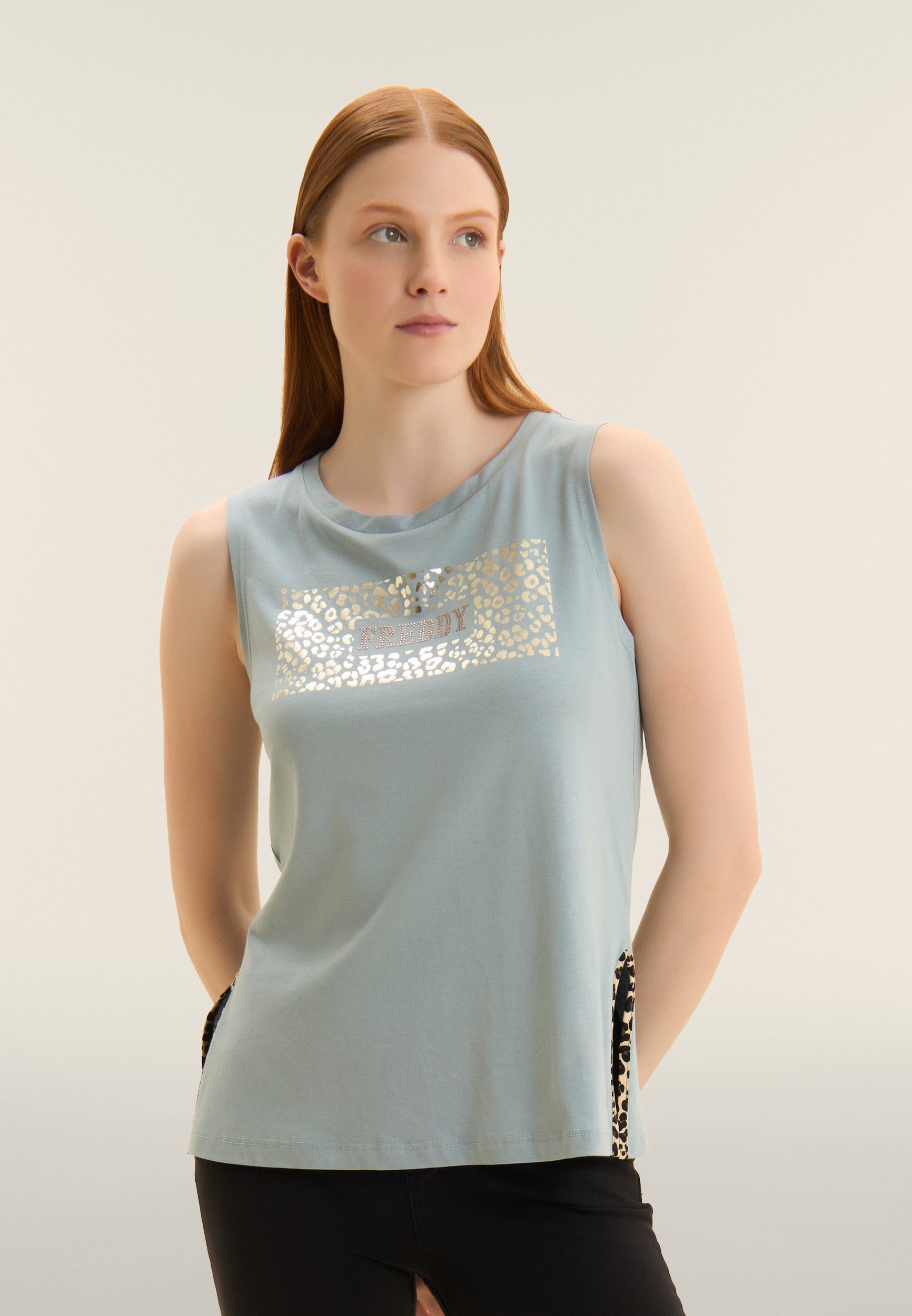 freddy-canotta-con-logo-e-grafica-animalier-donna image 1
