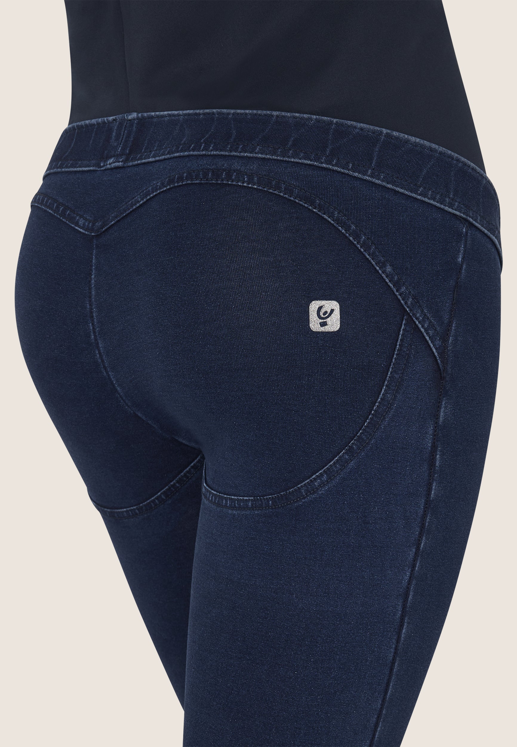 freddy-jeggings-wr-up-core-maternity-jersey-denim-mamma image 8