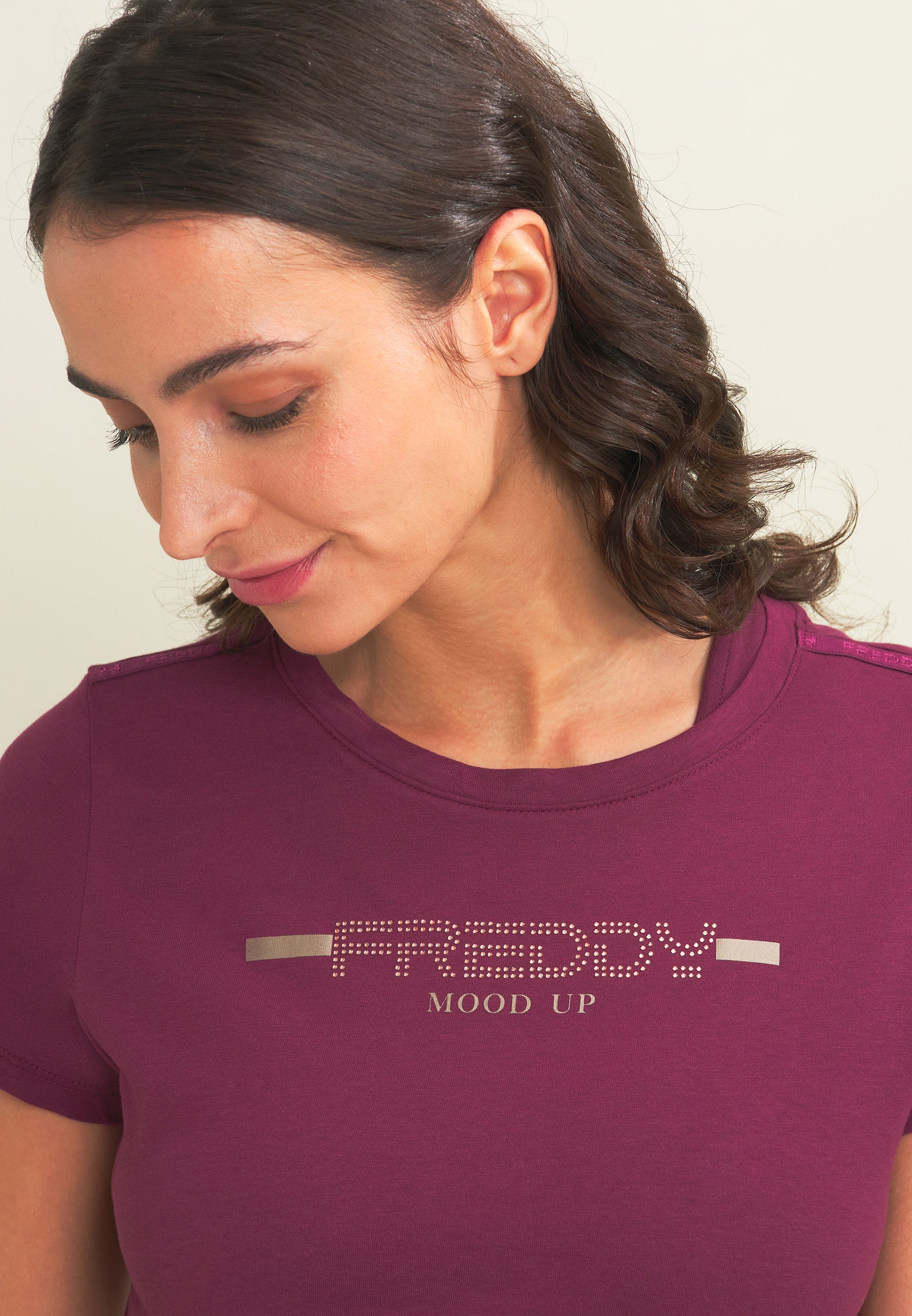 freddy-t-shirt-donna-con-strass-e-banda-logata-sulle-spalle image 4