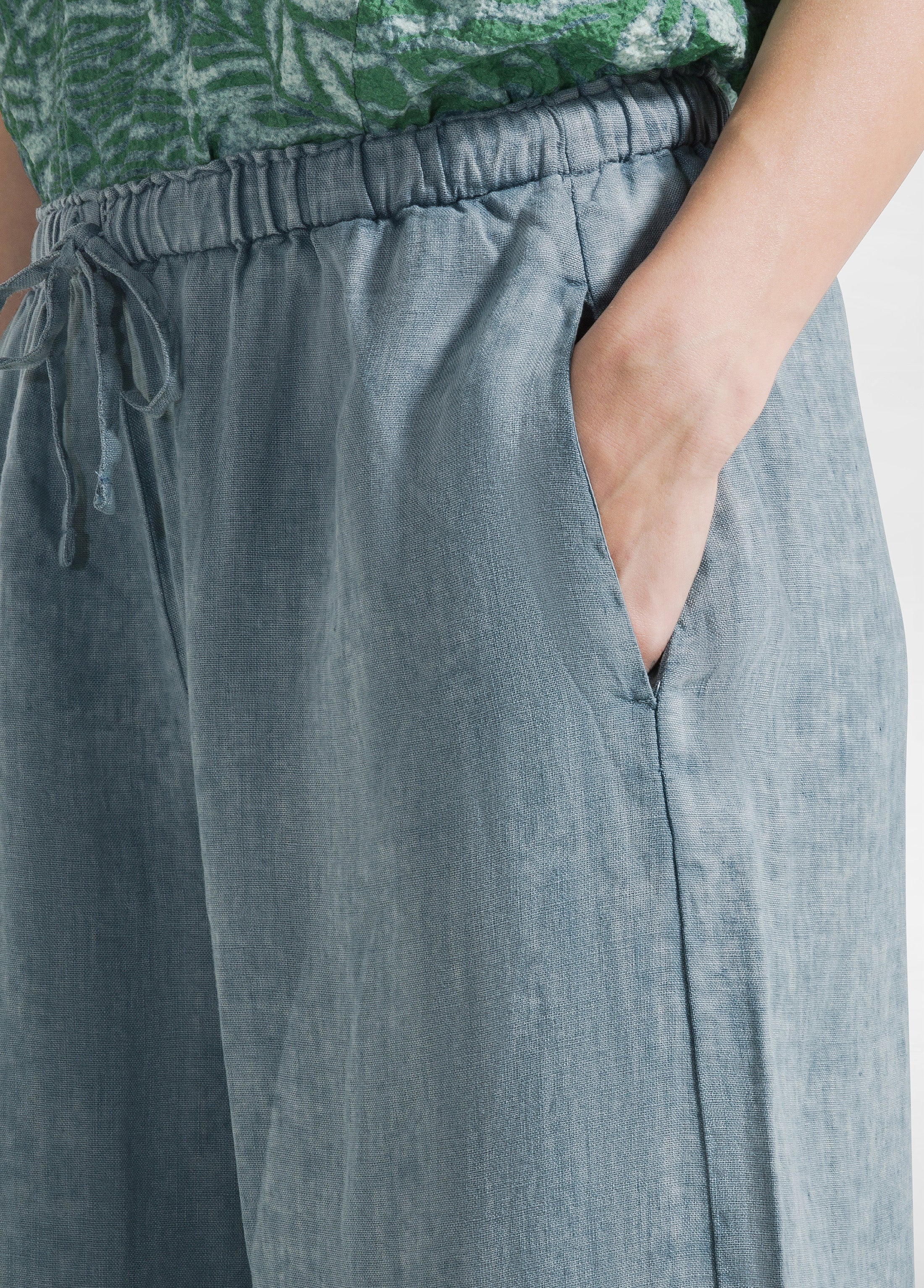 deha-pantalone-cropped-in-lino-effetto-sfumato-blu image 4